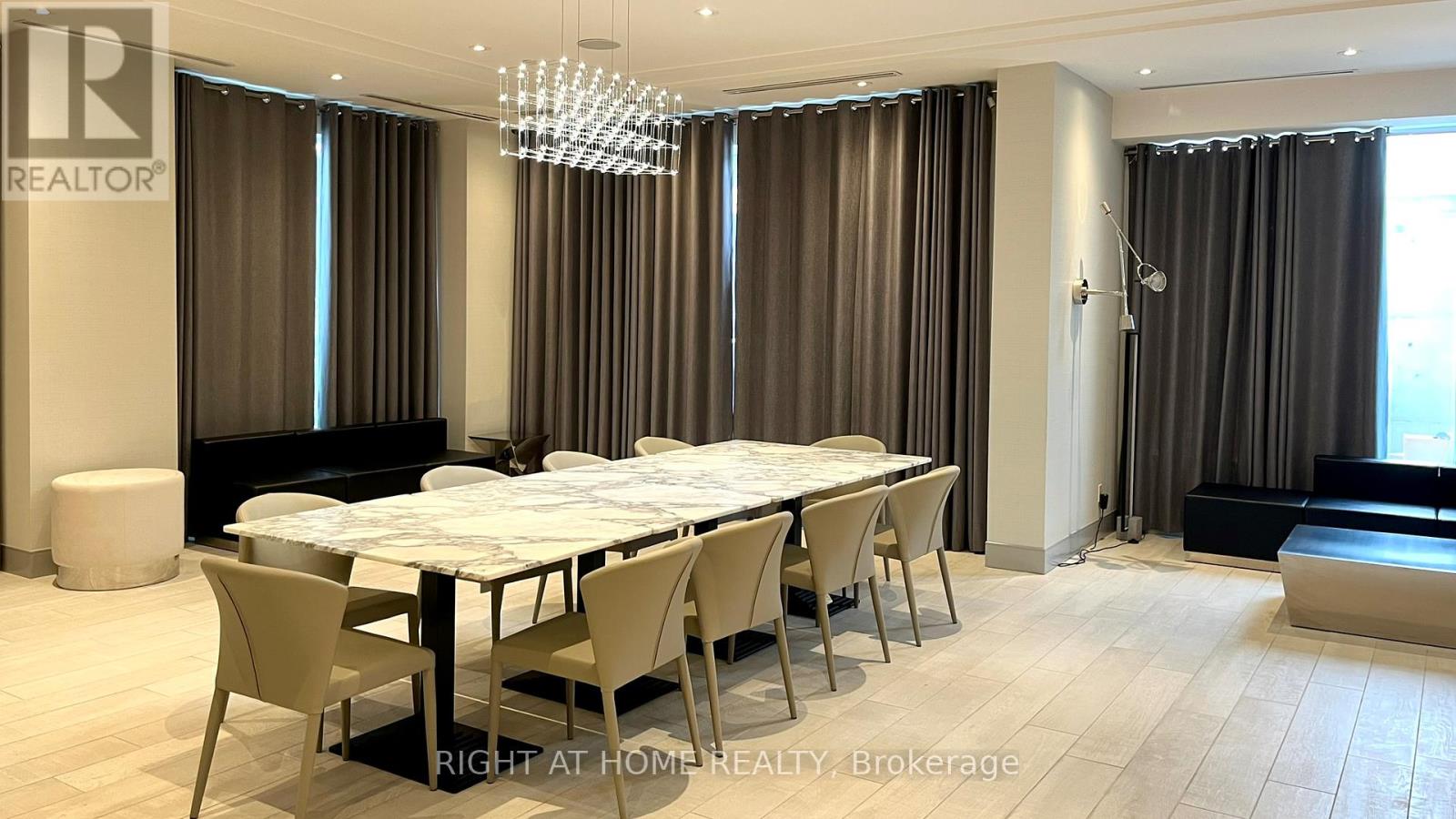 Th7 - 390 Highway 7 E, Richmond Hill, Ontario  L4B 0G5 - Photo 34 - N12762044