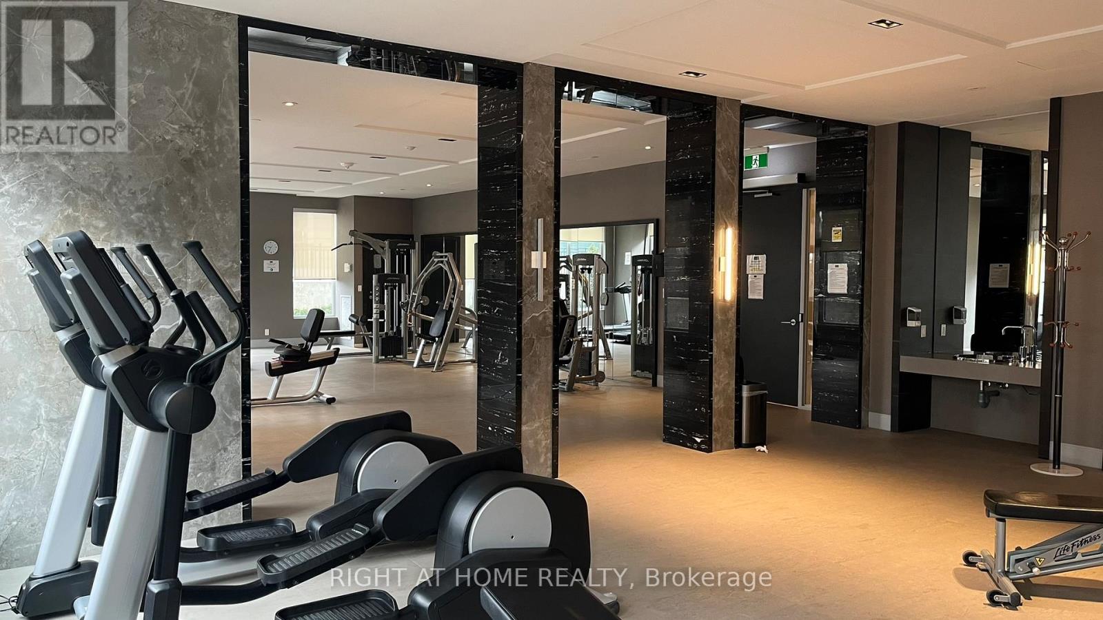 Th7 - 390 Highway 7 E, Richmond Hill, Ontario  L4B 0G5 - Photo 37 - N12762044