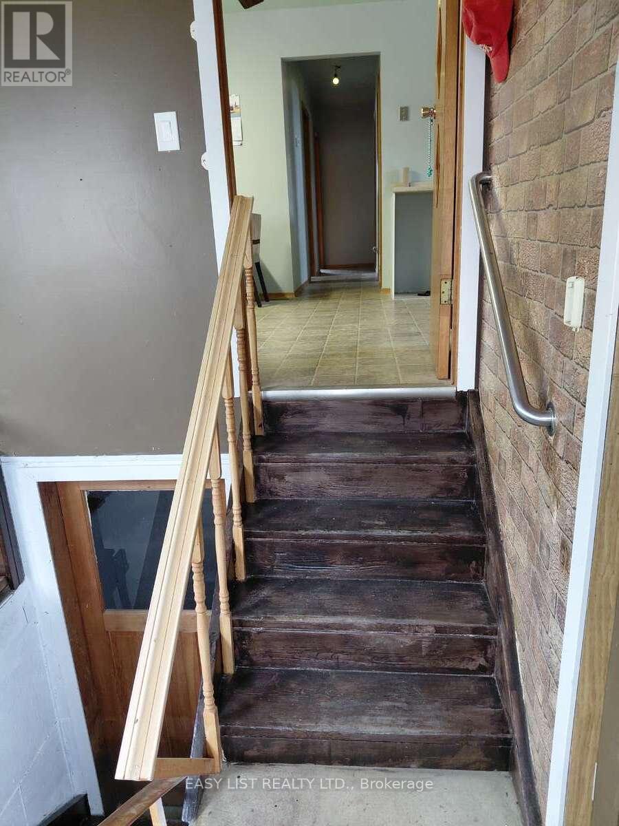 4792 Langbank Line, Dawn-Euphemia, Ontario  N0P 1K0 - Photo 34 - X12200592