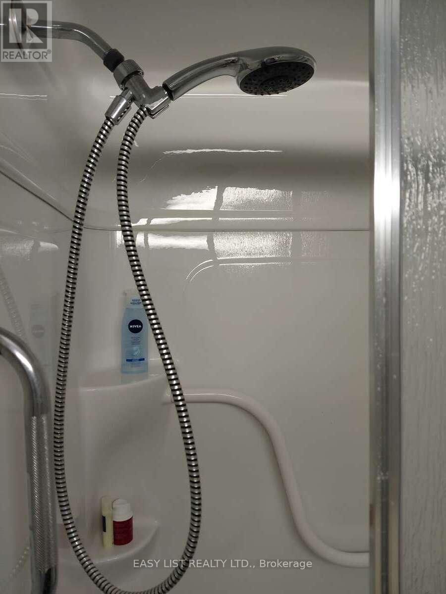 4792 Langbank Line, Dawn-Euphemia, Ontario  N0P 1K0 - Photo 41 - X12200592