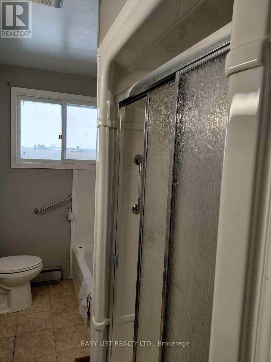 4792 Langbank Line, Dawn-Euphemia, Ontario  N0P 1K0 - Photo 43 - X12200592