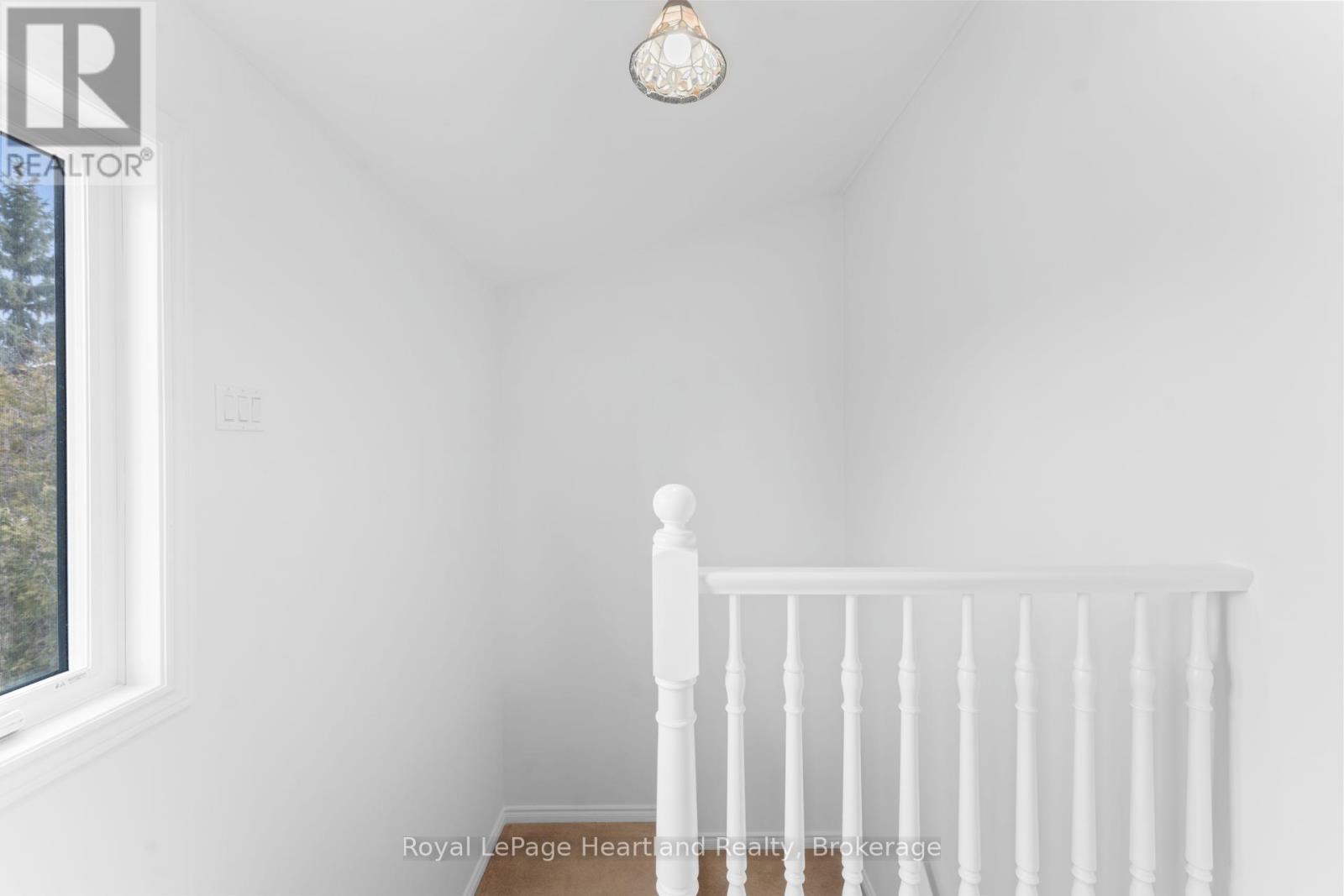 75587 Elliot Street N, Bluewater (Bayfield), Ontario  N0M 1G0 - Photo 22 - X12927022