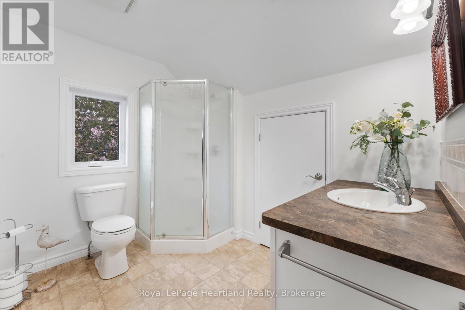 75587 Elliot Street N, Bluewater (Bayfield), Ontario  N0M 1G0 - Photo 27 - X12927022