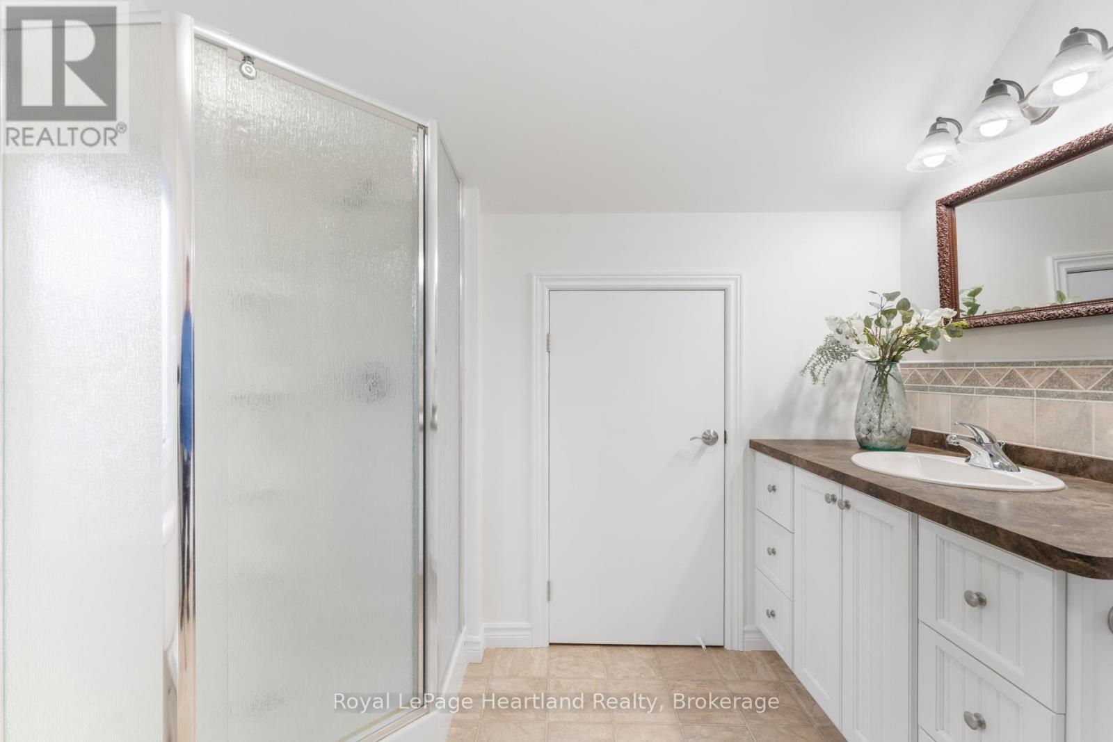 75587 Elliot Street N, Bluewater (Bayfield), Ontario  N0M 1G0 - Photo 28 - X12927022