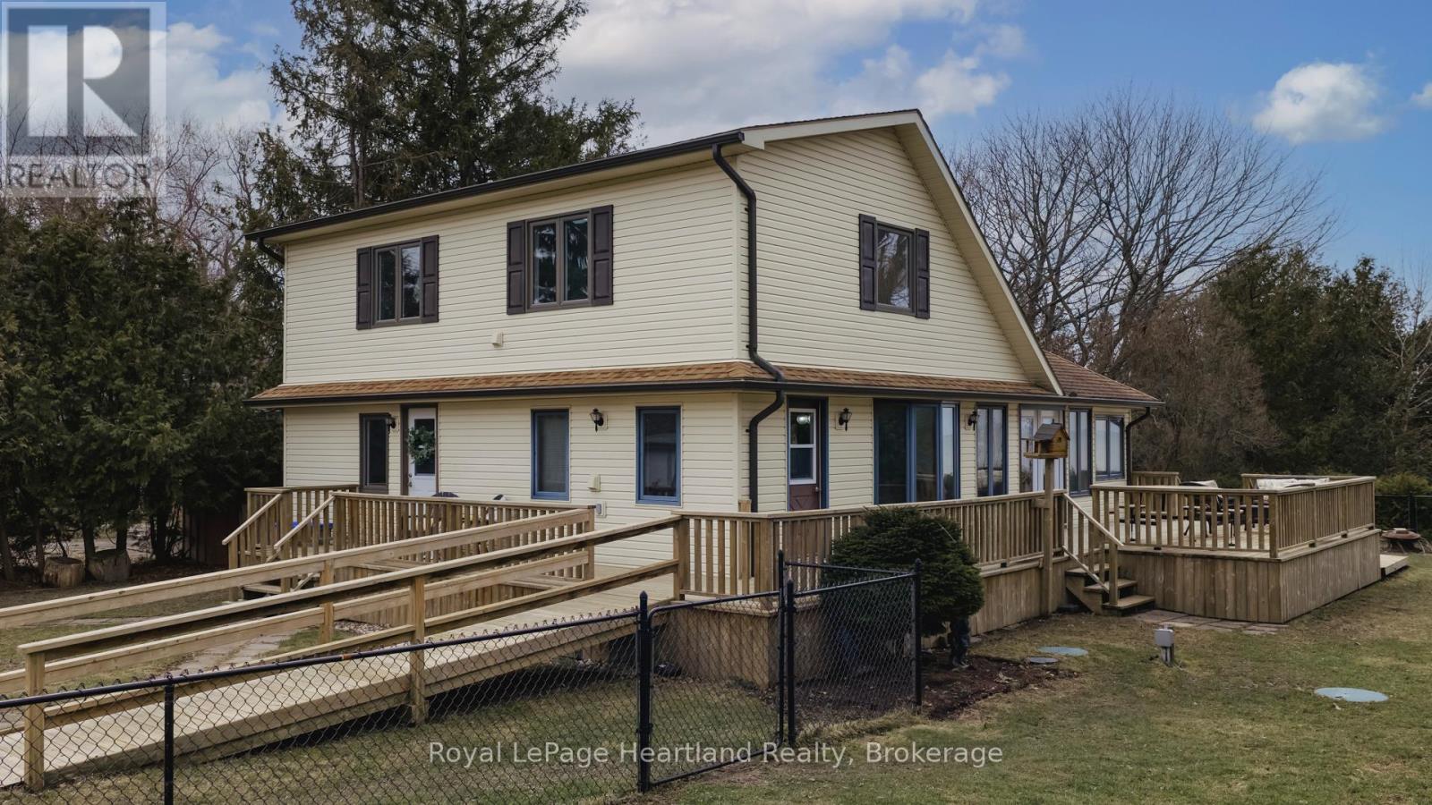 75587 Elliot Street N, Bluewater (Bayfield), Ontario  N0M 1G0 - Photo 3 - X12927022