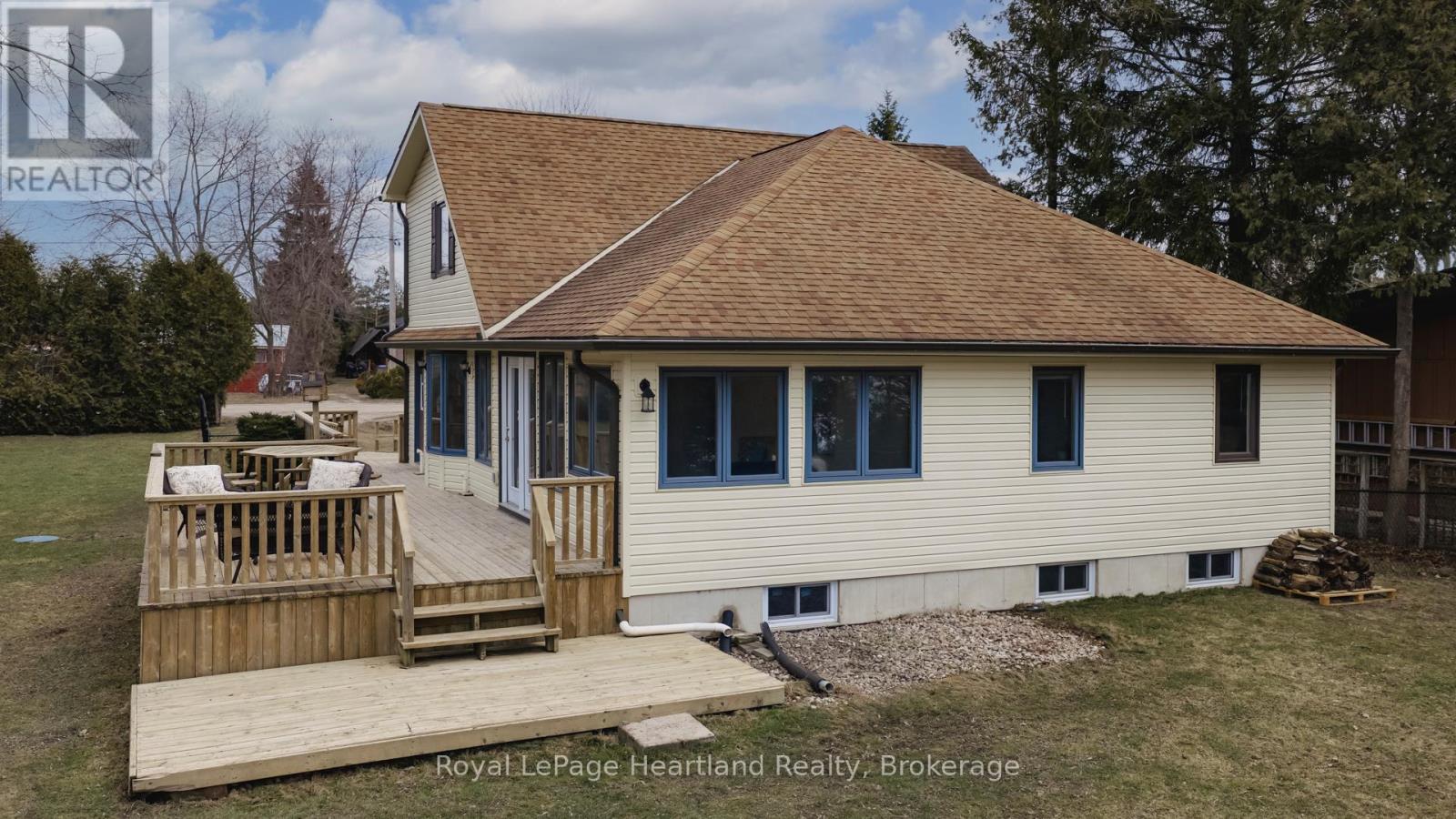 75587 Elliot Street N, Bluewater (Bayfield), Ontario  N0M 1G0 - Photo 31 - X12927022