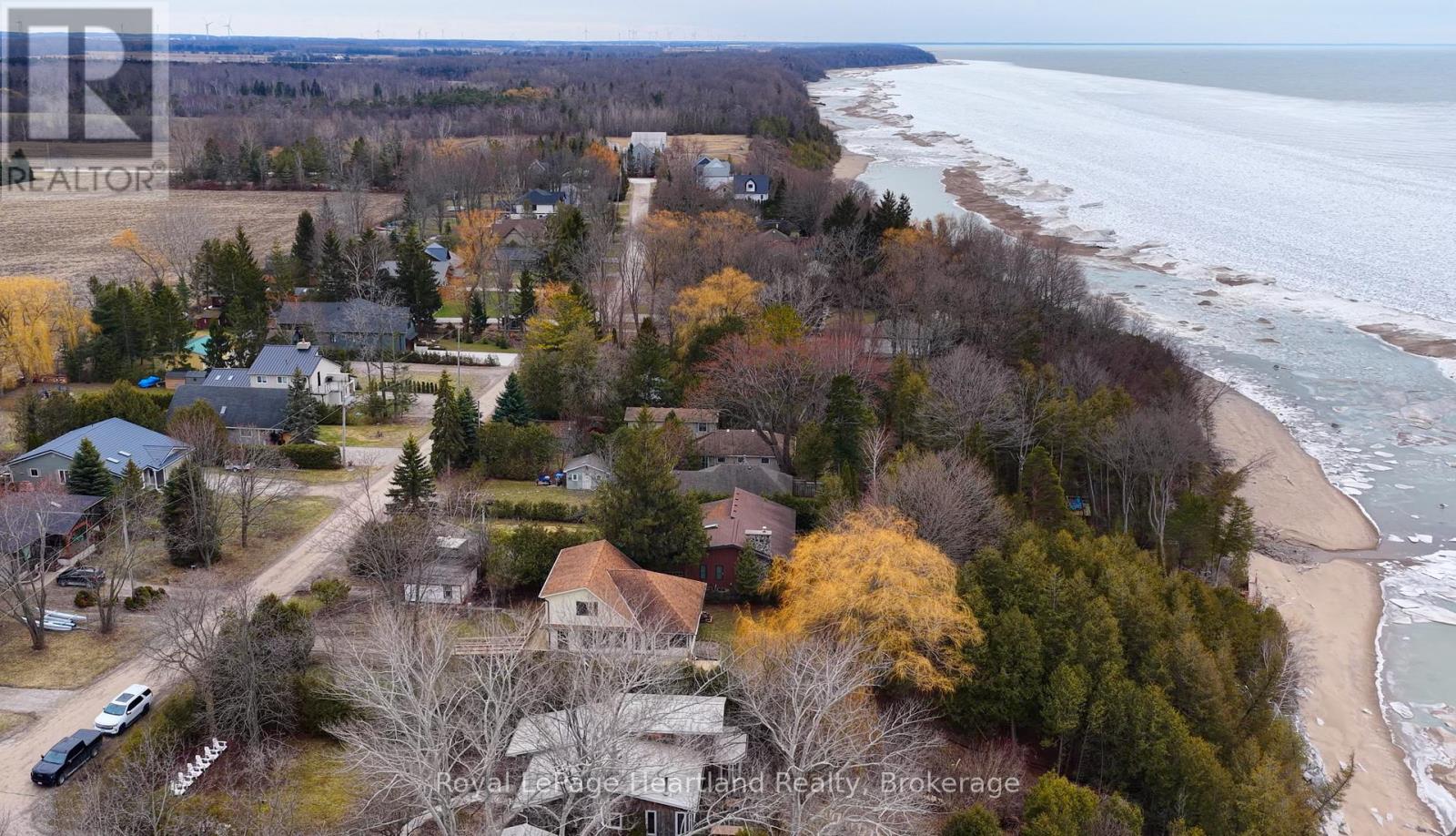 75587 Elliot Street N, Bluewater (Bayfield), Ontario  N0M 1G0 - Photo 35 - X12927022