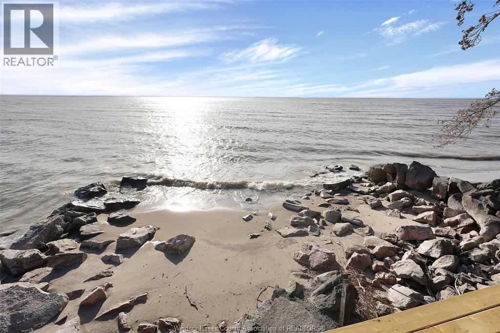 1349 Heritage Road, Kingsville, Ontario  N9Y 2E6 - Photo 6 - 26003010