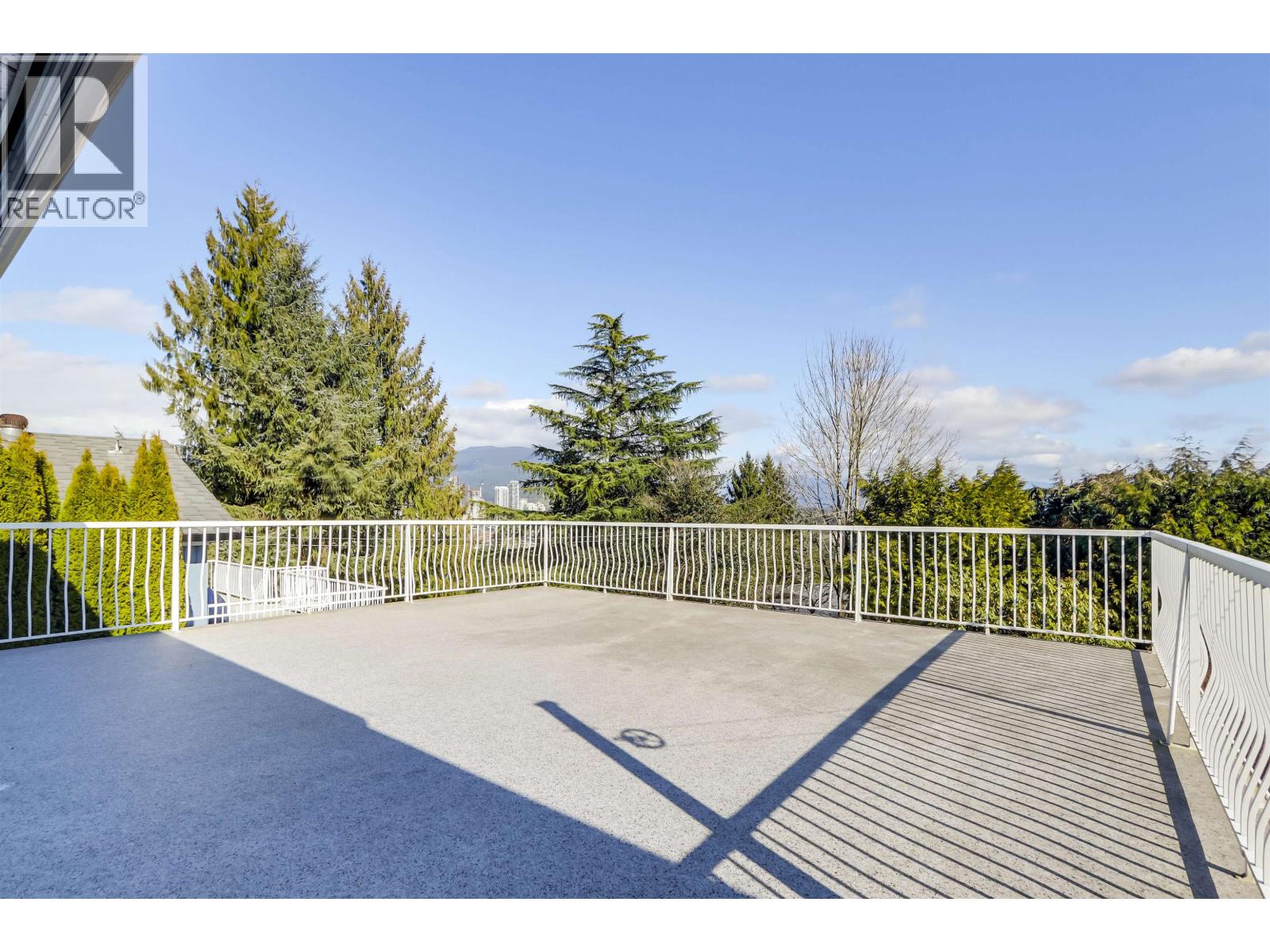 1011 Palmdale Street, Coquitlam, British Columbia  V3C 3R3 - Photo 9 - R3098531