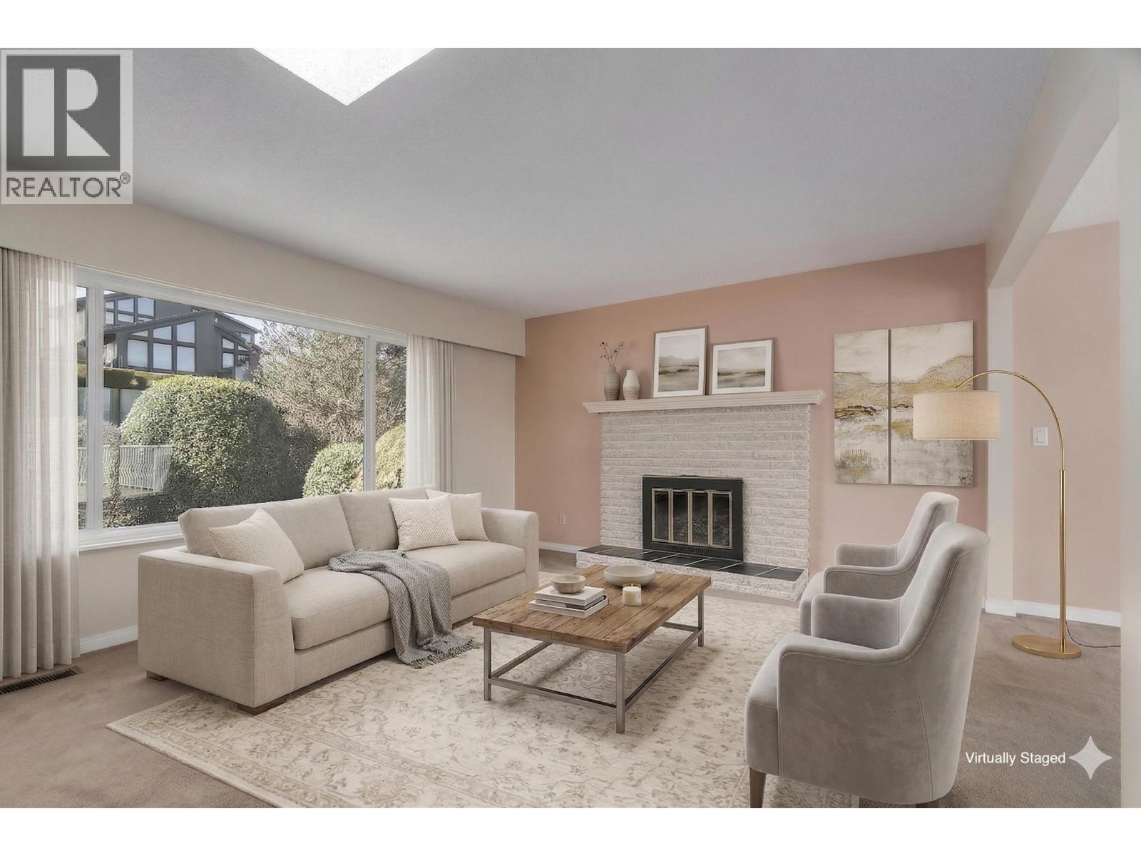 1011 Palmdale Street, Coquitlam, British Columbia  V3C 3R3 - Photo 3 - R3098531