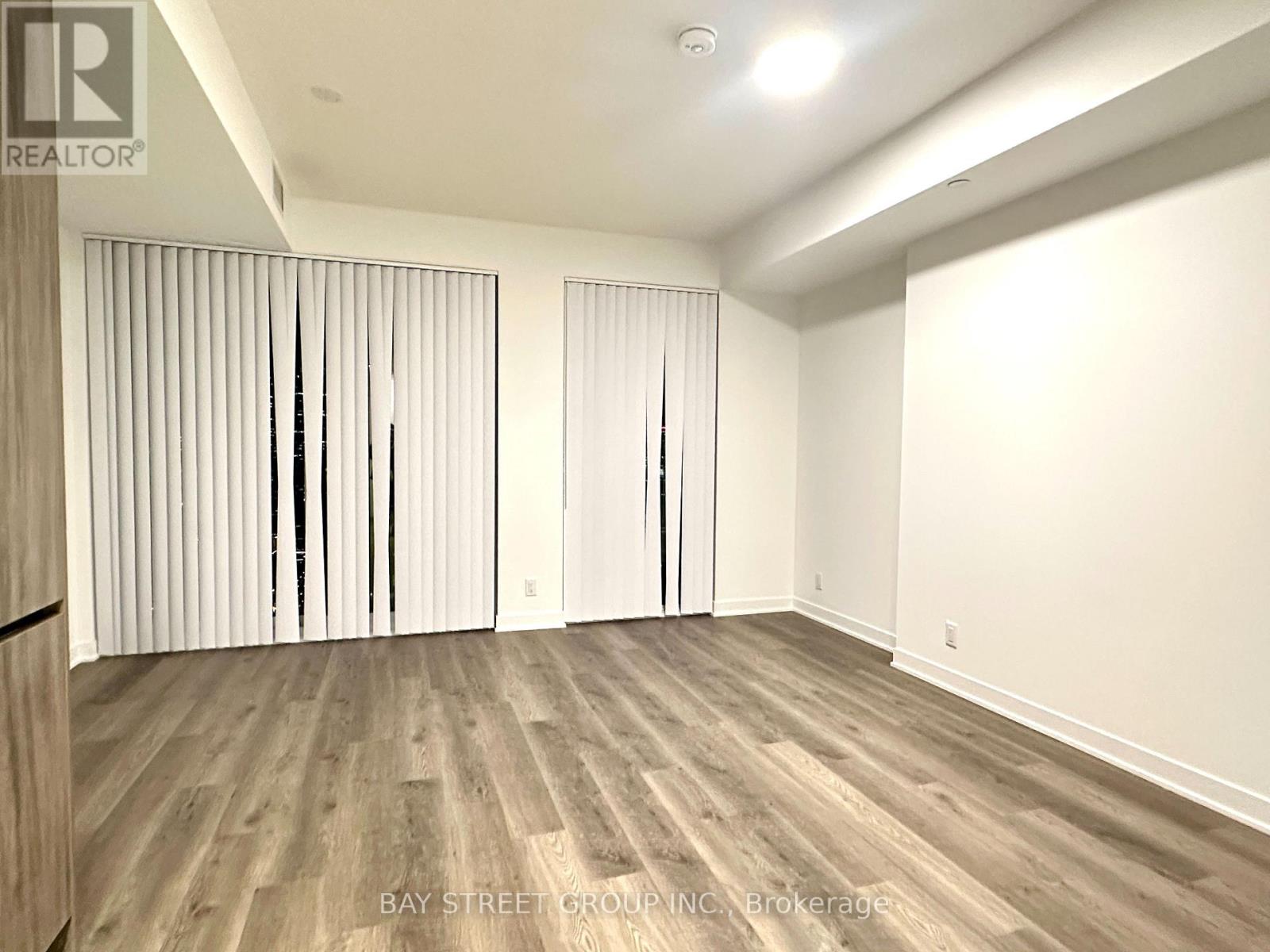 4211 - 180 Front Street E, Toronto, Ontario  M5A 0A9 - Photo 3 - C12927008