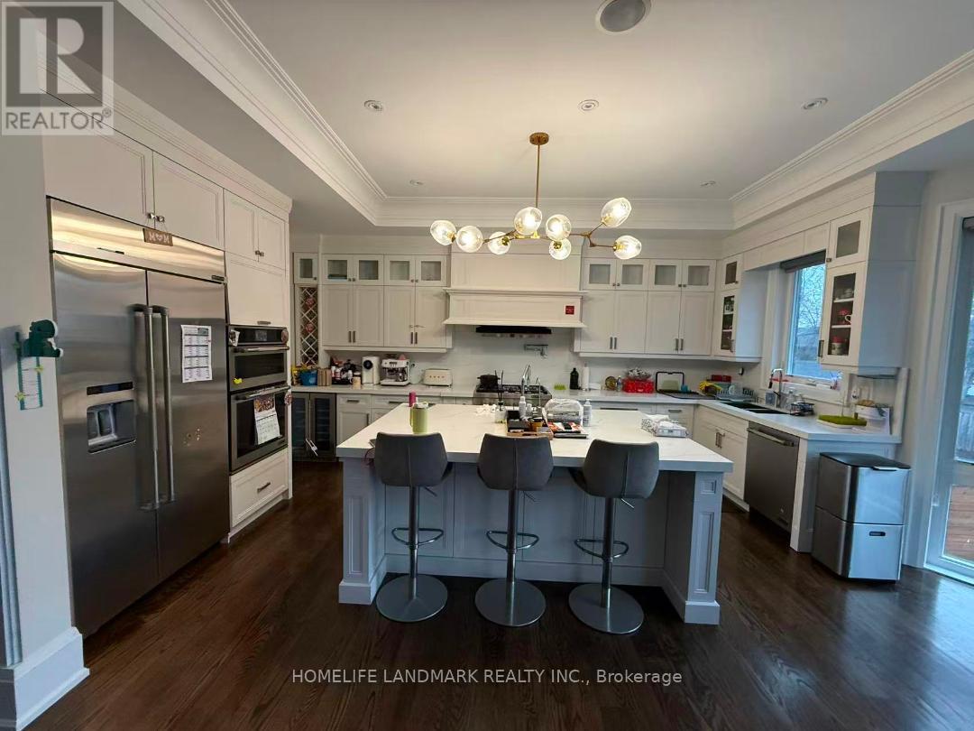 30 Abitibi Avenue, Toronto, Ontario  M2M 2V1 - Photo 3 - C12927020