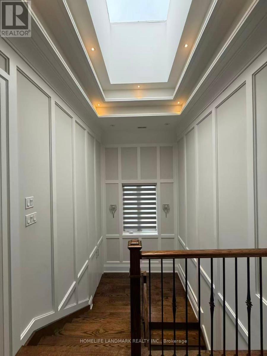 30 Abitibi Avenue, Toronto, Ontario  M2M 2V1 - Photo 5 - C12927020