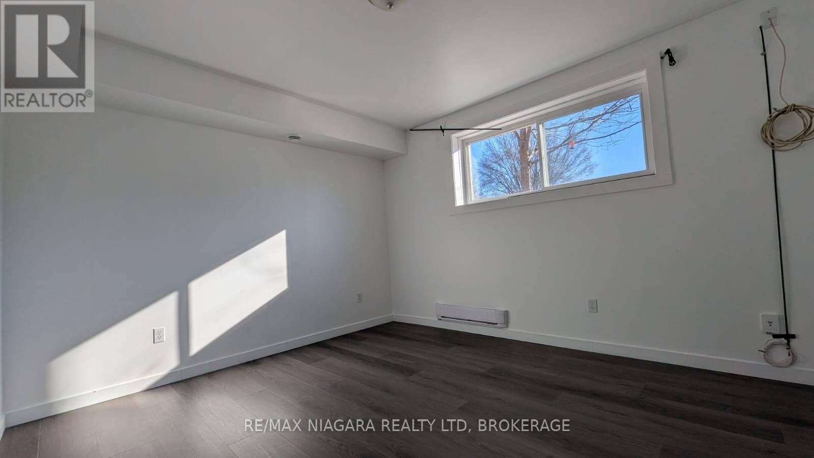 214 - 220 Erie Street, Port Colborne, Ontario  L3K 0A6 - Photo 5 - X12833660