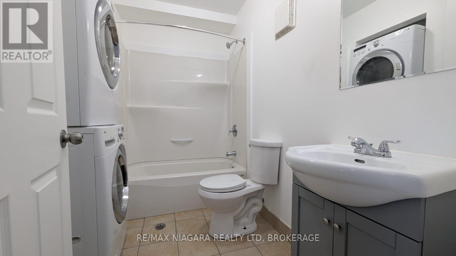 214 - 220 Erie Street, Port Colborne, Ontario  L3K 0A6 - Photo 6 - X12833660