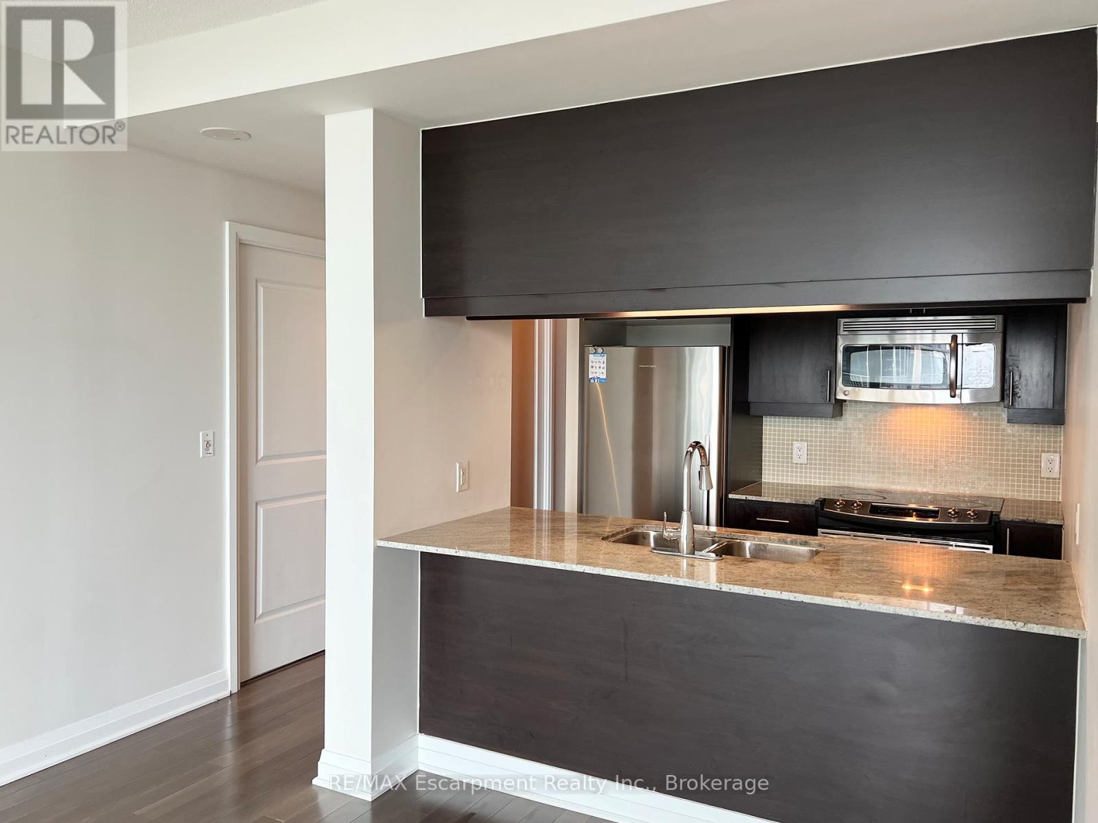 1309 - 1055 Southdown Road, Mississauga, Ontario  L5J 0A3 - Photo 12 - W12896908