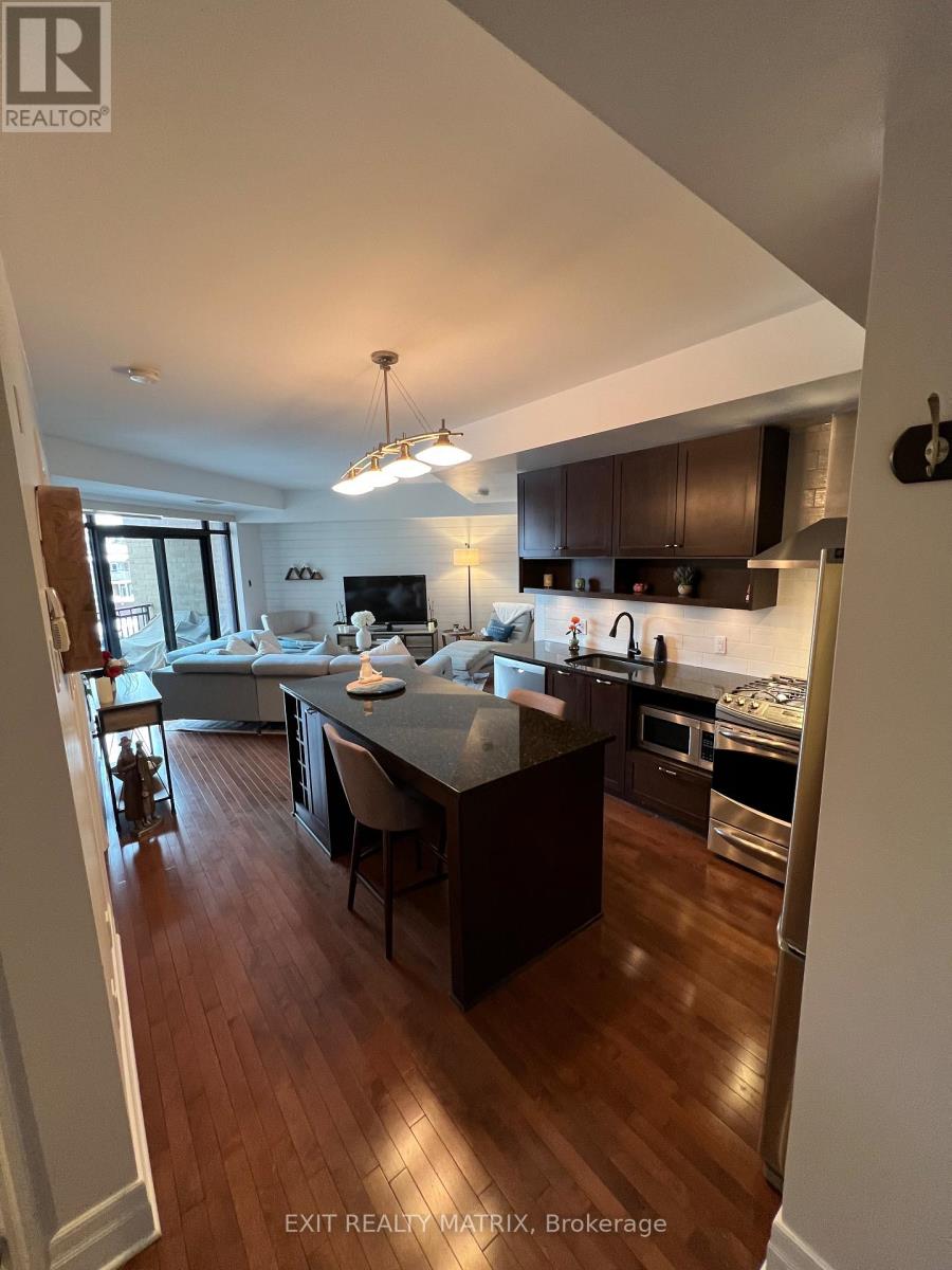 218 - 808 Bronson Avenue, Ottawa, Ontario  K1S 5A4 - Photo 2 - X12927032