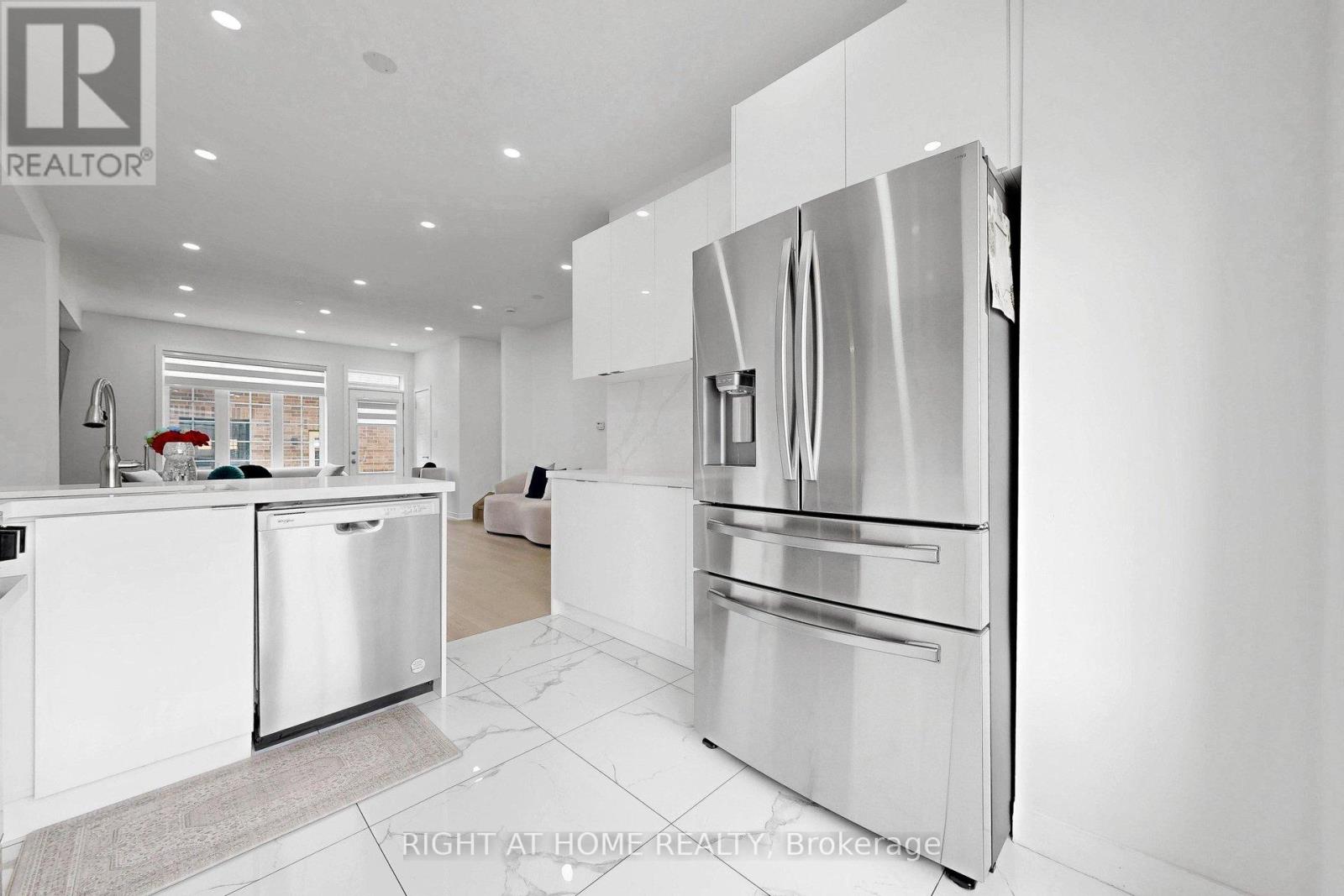 7 Selfridge Way, Whitby, Ontario  L1N 0N9 - Photo 15 - E12927012