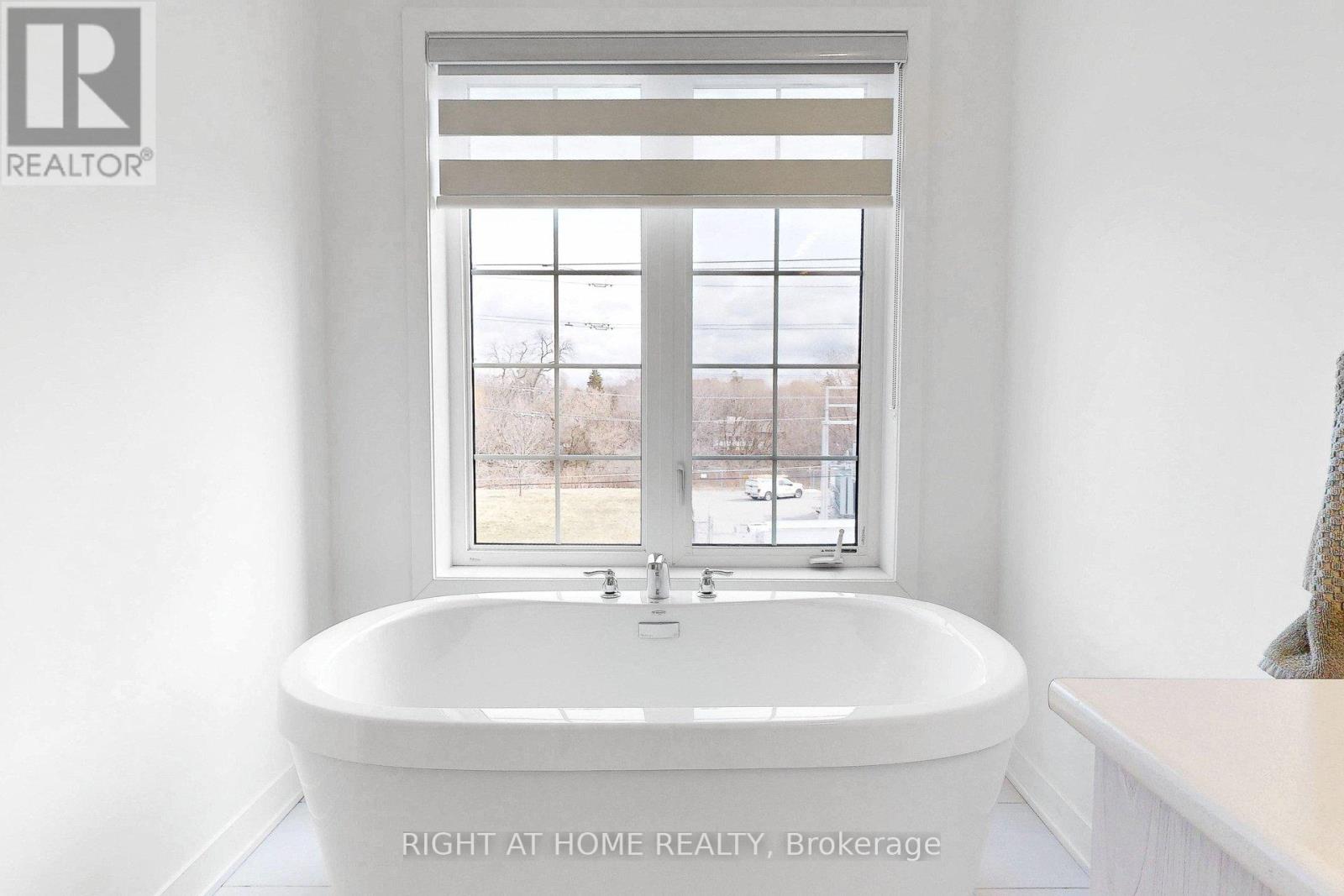 7 Selfridge Way, Whitby, Ontario  L1N 0N9 - Photo 36 - E12927012