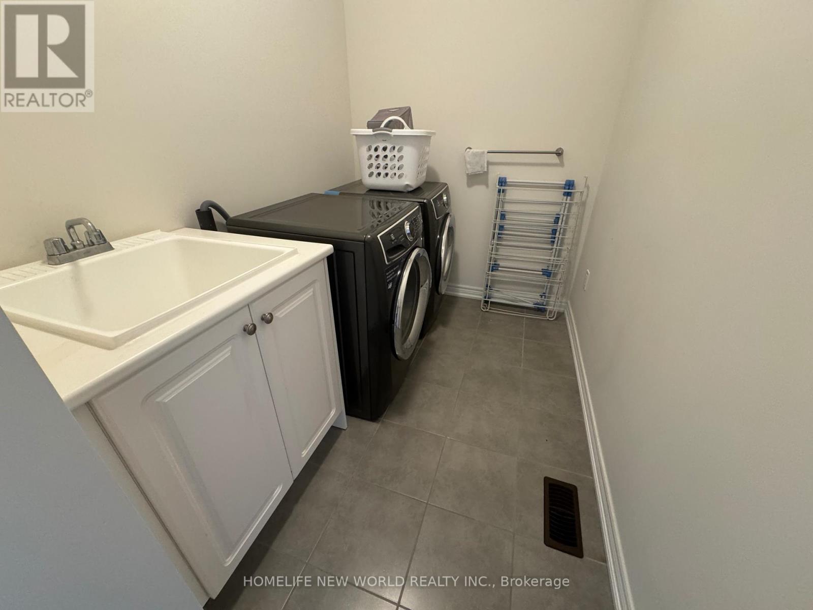 1 Stilton Avenue, Vaughan, Ontario  L4H 5B9 - Photo 22 - N12927036