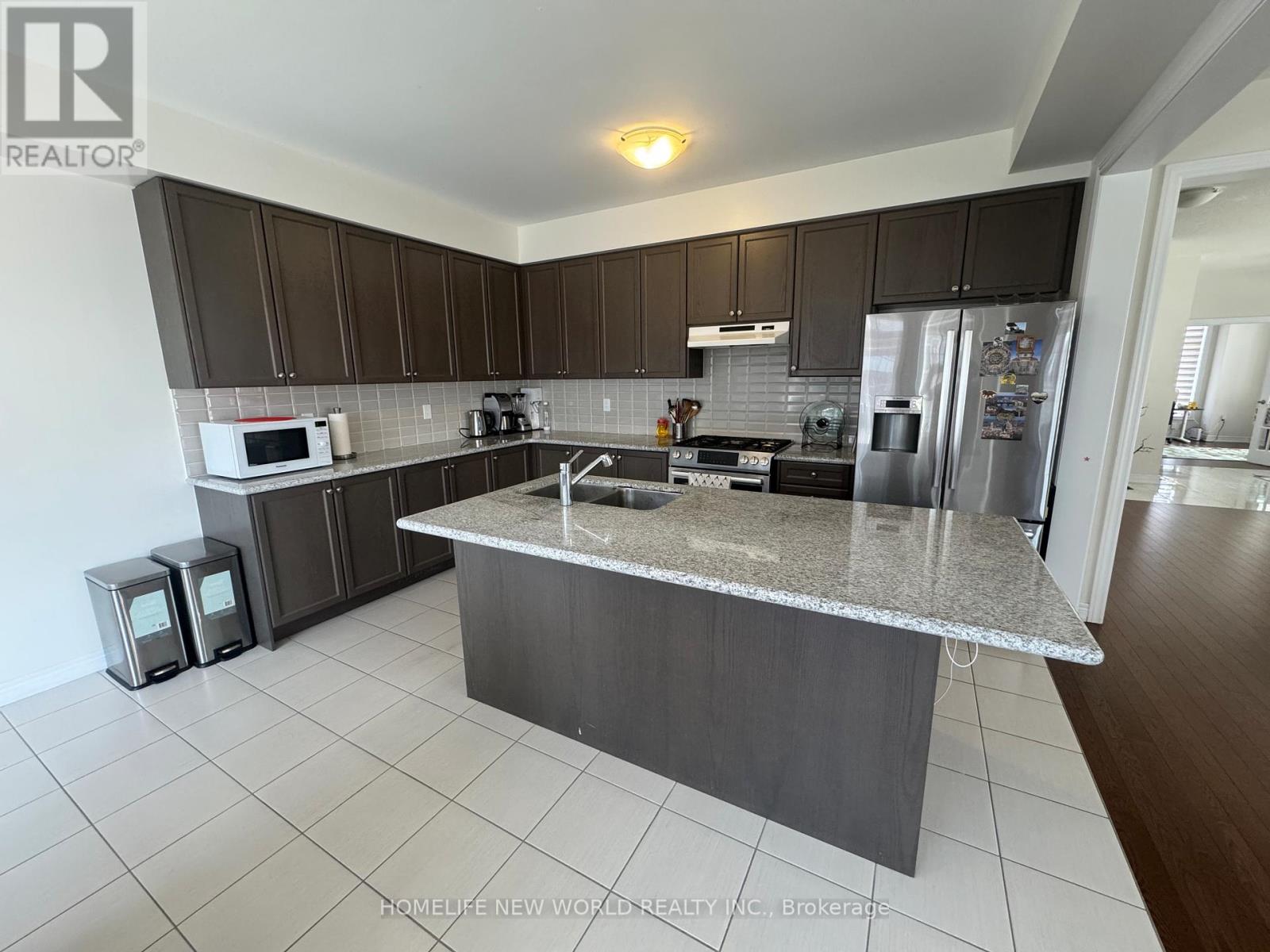 1 Stilton Avenue, Vaughan, Ontario  L4H 5B9 - Photo 7 - N12927036