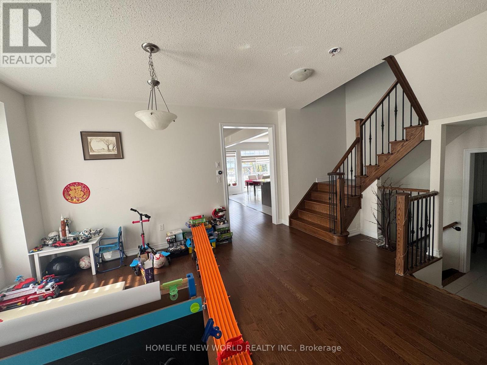 1 Stilton Avenue, Vaughan, Ontario  L4H 5B9 - Photo 9 - N12927036