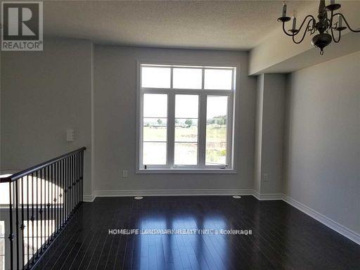 30 Campobello Street, Vaughan, Ontario  L6A 5B3 - Photo 4 - N12927046