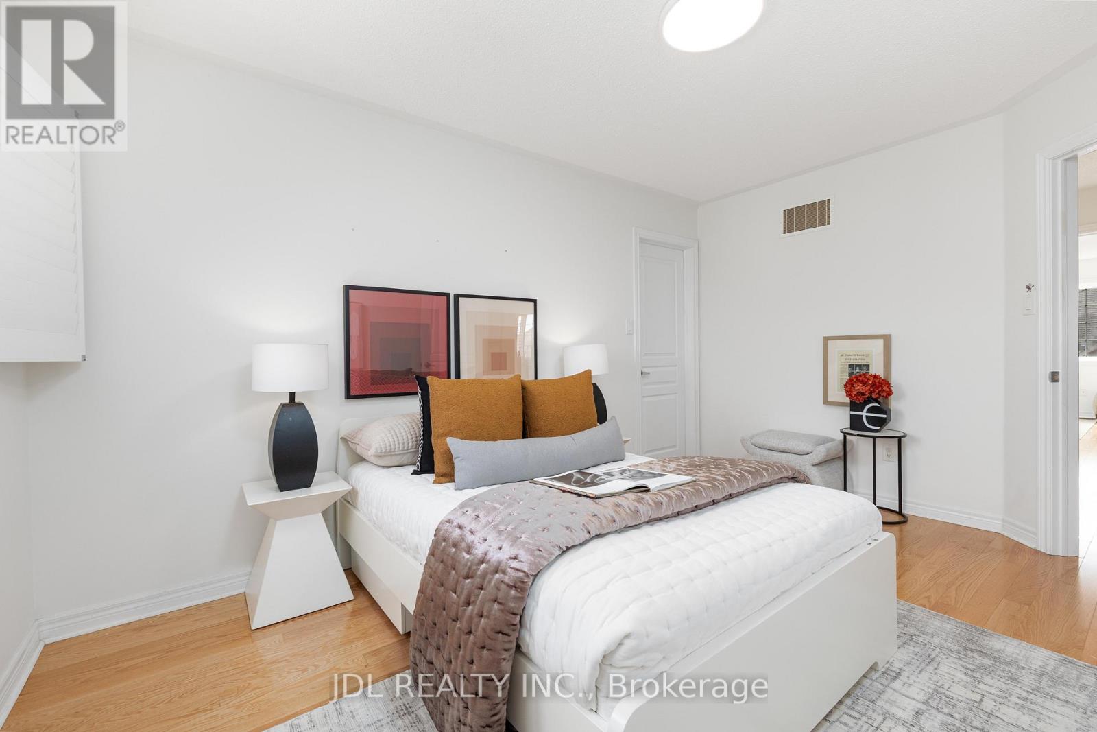 3 Mansard Drive, Richmond Hill, Ontario  L4E 0L8 - Photo 25 - N12926878