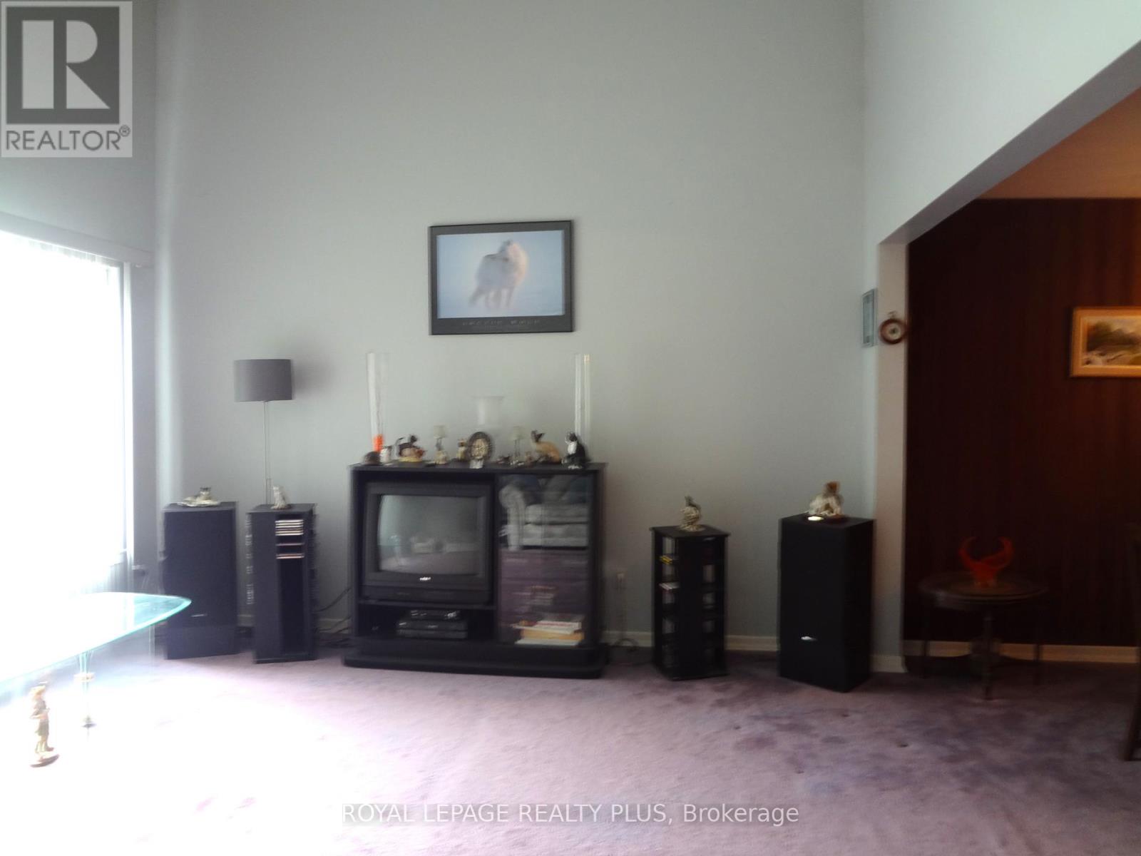 4170 Treetop Crescent, Mississauga, Ontario  L5L 2L9 - Photo 5 - W12927010