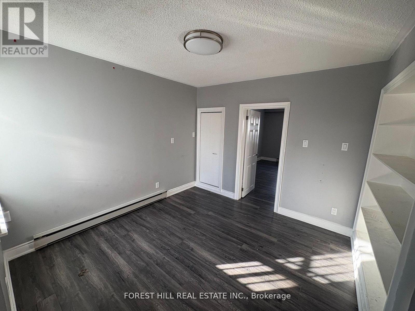 A - 739 The Queensway, Toronto, Ontario  M8Z 1M8 - Photo 3 - W12927016