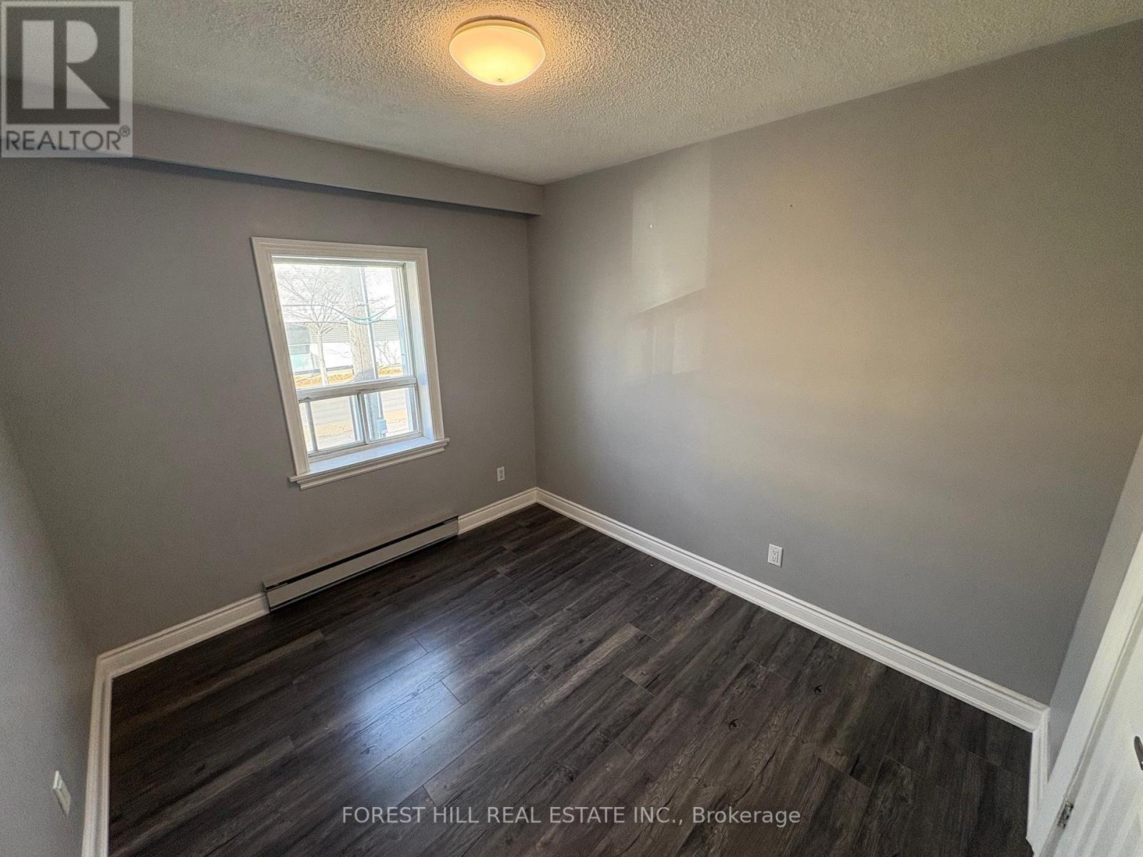 A - 739 The Queensway, Toronto, Ontario  M8Z 1M8 - Photo 6 - W12927016