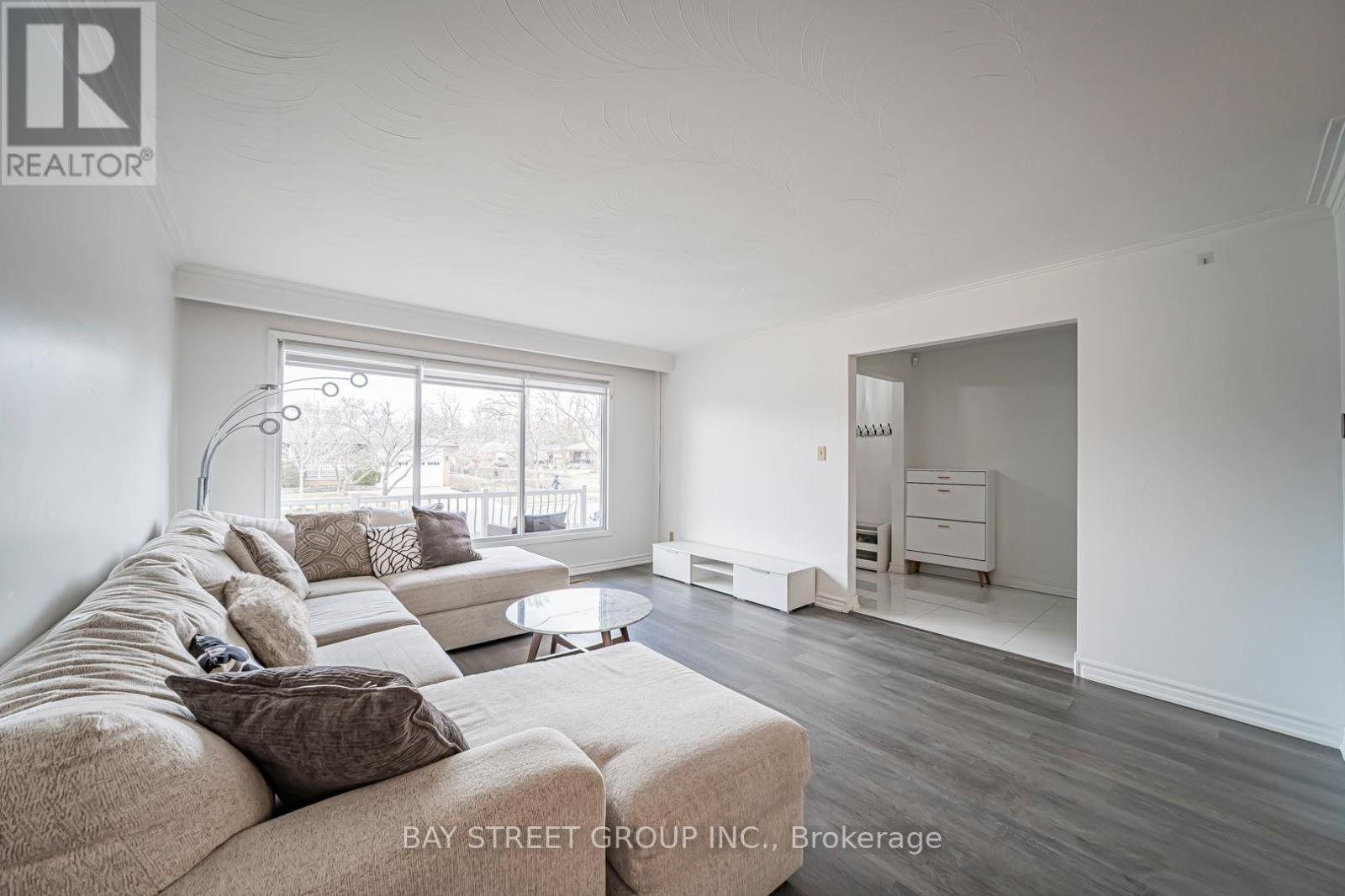 Upper - 1520 Brentano Boulevard, Mississauga, Ontario  L4X 1A4 - Photo 13 - W12927028