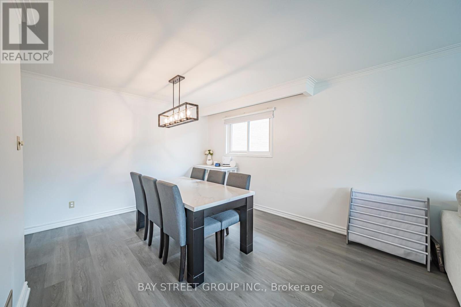 Upper - 1520 Brentano Boulevard, Mississauga, Ontario  L4X 1A4 - Photo 15 - W12927028
