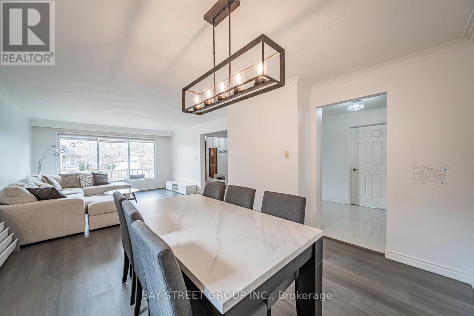 Upper - 1520 Brentano Boulevard, Mississauga, Ontario  L4X 1A4 - Photo 19 - W12927028