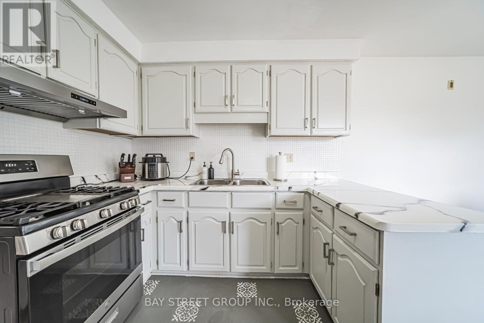 Upper - 1520 Brentano Boulevard, Mississauga, Ontario  L4X 1A4 - Photo 23 - W12927028