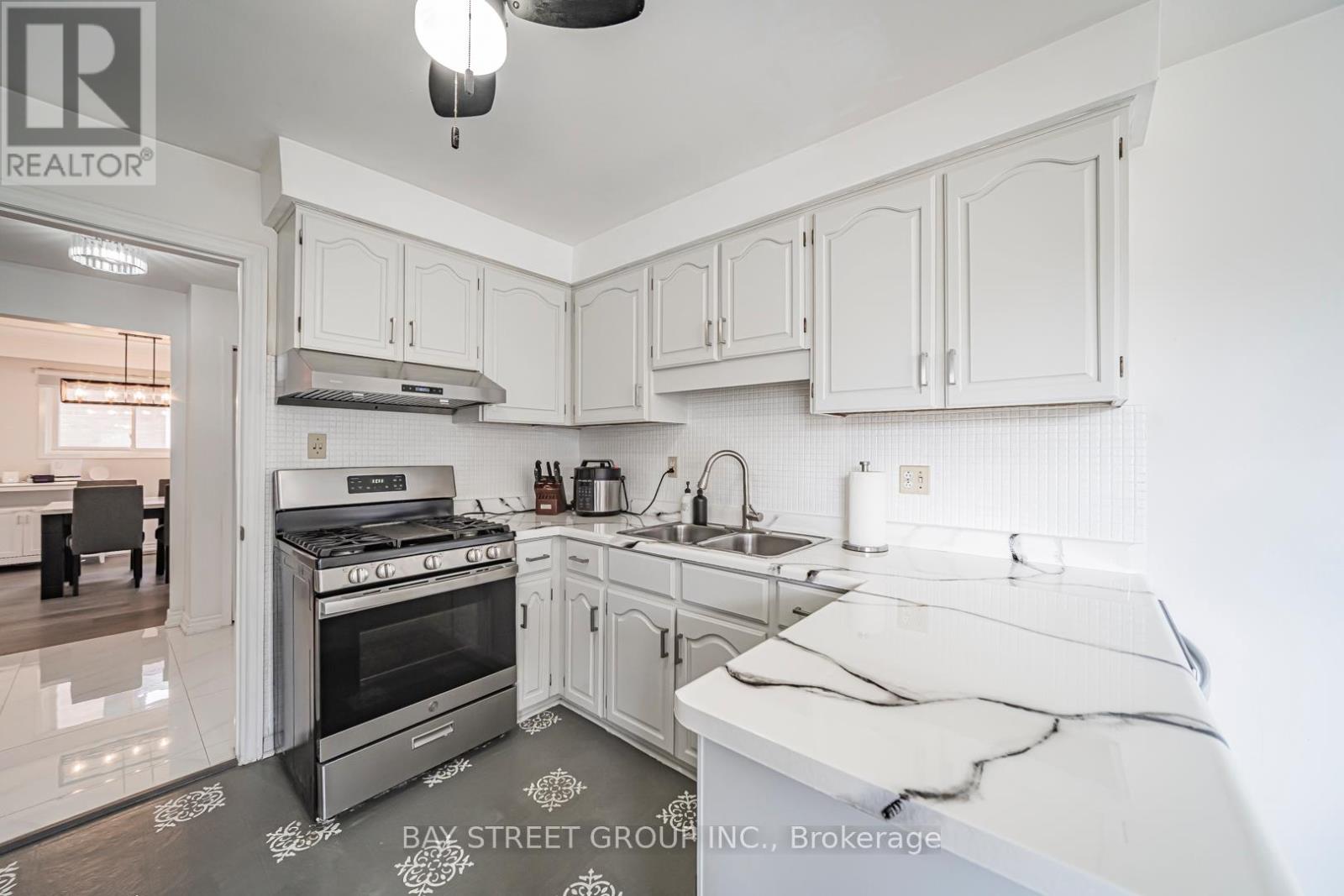 Upper - 1520 Brentano Boulevard, Mississauga, Ontario  L4X 1A4 - Photo 24 - W12927028