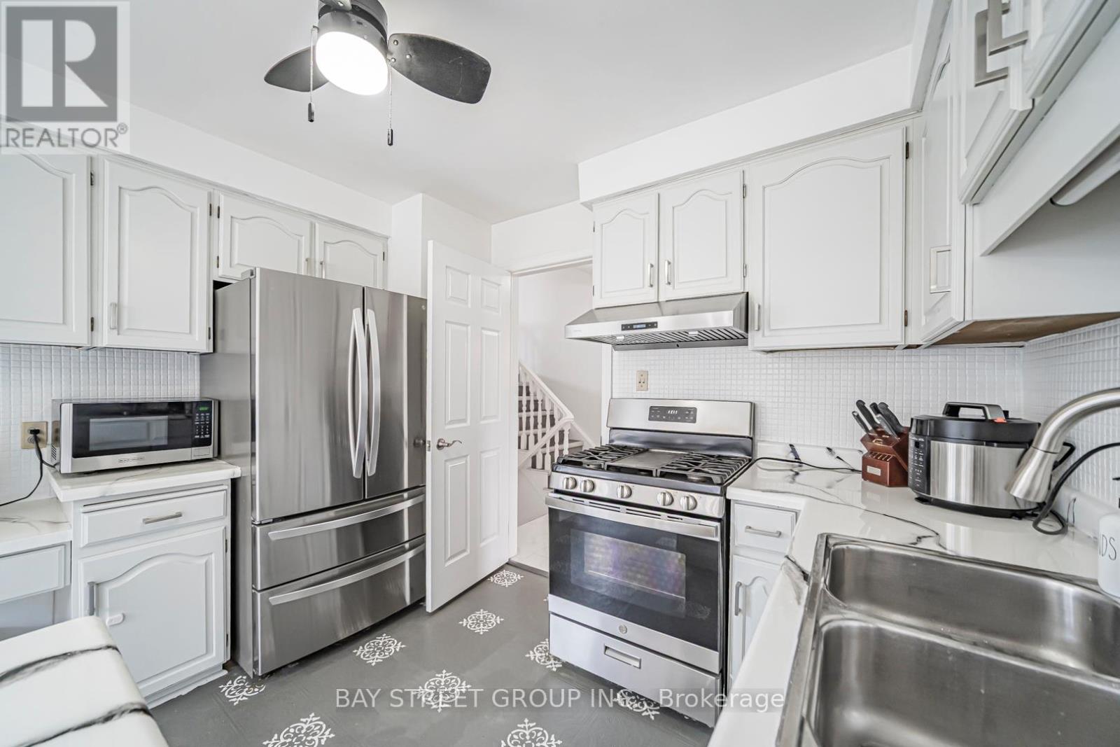 Upper - 1520 Brentano Boulevard, Mississauga, Ontario  L4X 1A4 - Photo 25 - W12927028