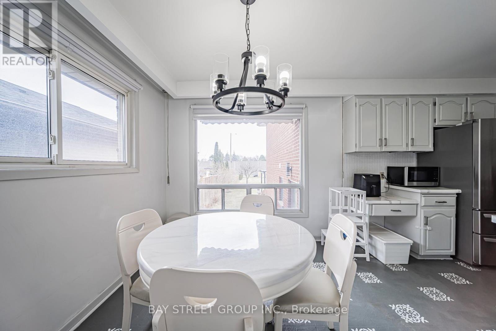 Upper - 1520 Brentano Boulevard, Mississauga, Ontario  L4X 1A4 - Photo 26 - W12927028