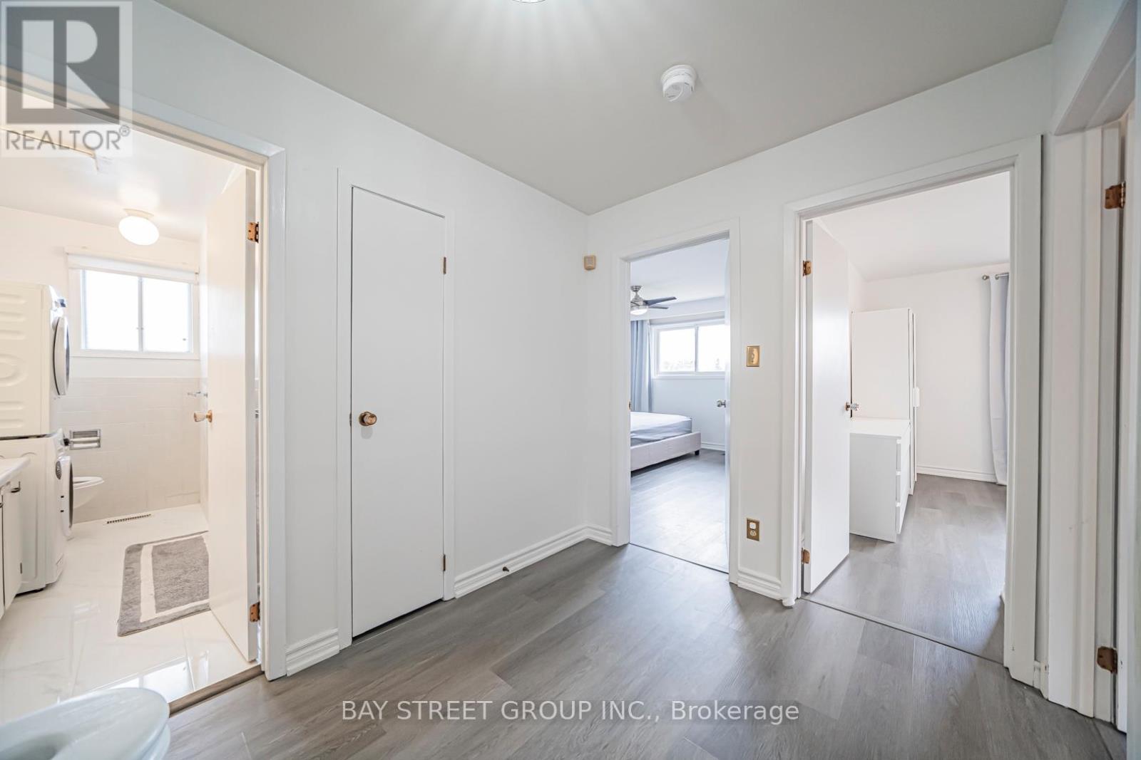 Upper - 1520 Brentano Boulevard, Mississauga, Ontario  L4X 1A4 - Photo 29 - W12927028