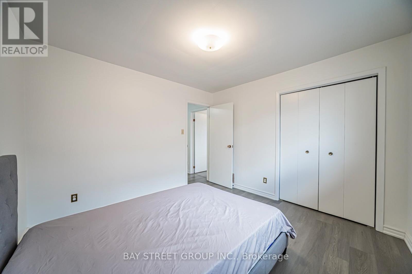 Upper - 1520 Brentano Boulevard, Mississauga, Ontario  L4X 1A4 - Photo 37 - W12927028