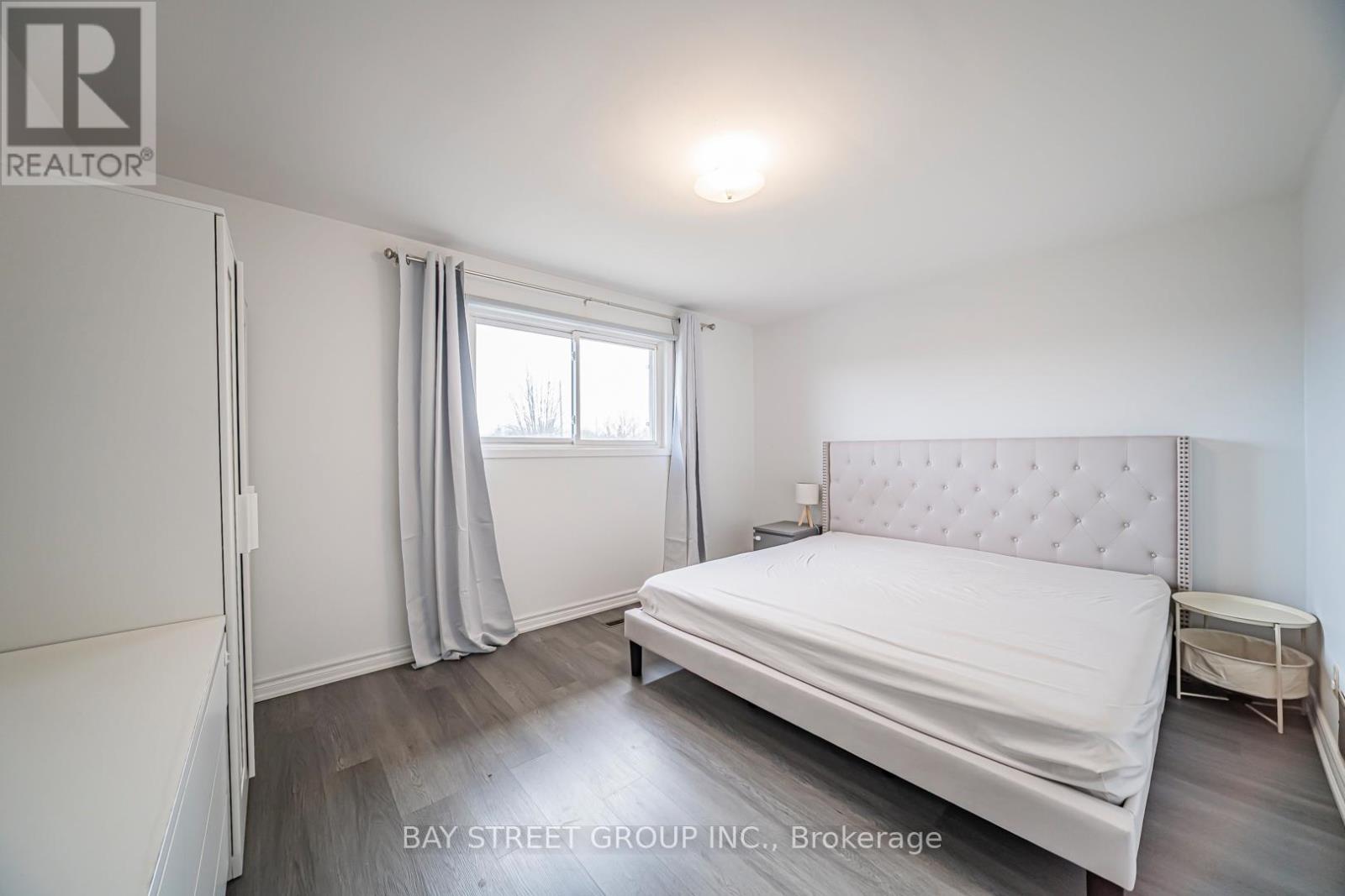 Upper - 1520 Brentano Boulevard, Mississauga, Ontario  L4X 1A4 - Photo 38 - W12927028