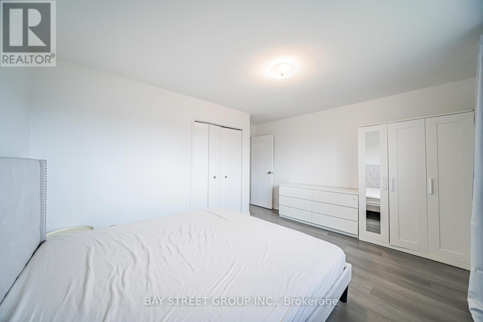 Upper - 1520 Brentano Boulevard, Mississauga, Ontario  L4X 1A4 - Photo 40 - W12927028