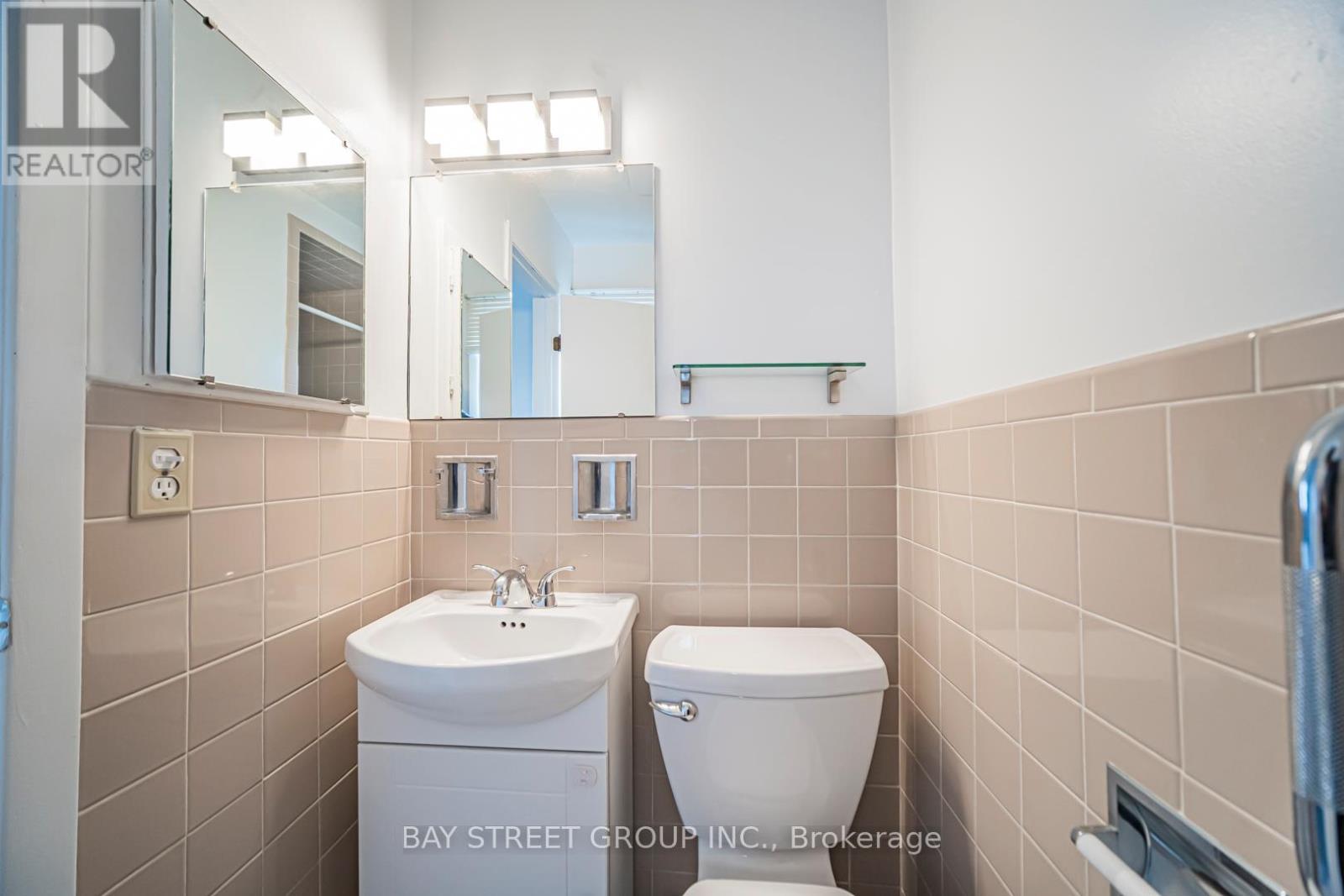 Upper - 1520 Brentano Boulevard, Mississauga, Ontario  L4X 1A4 - Photo 48 - W12927028