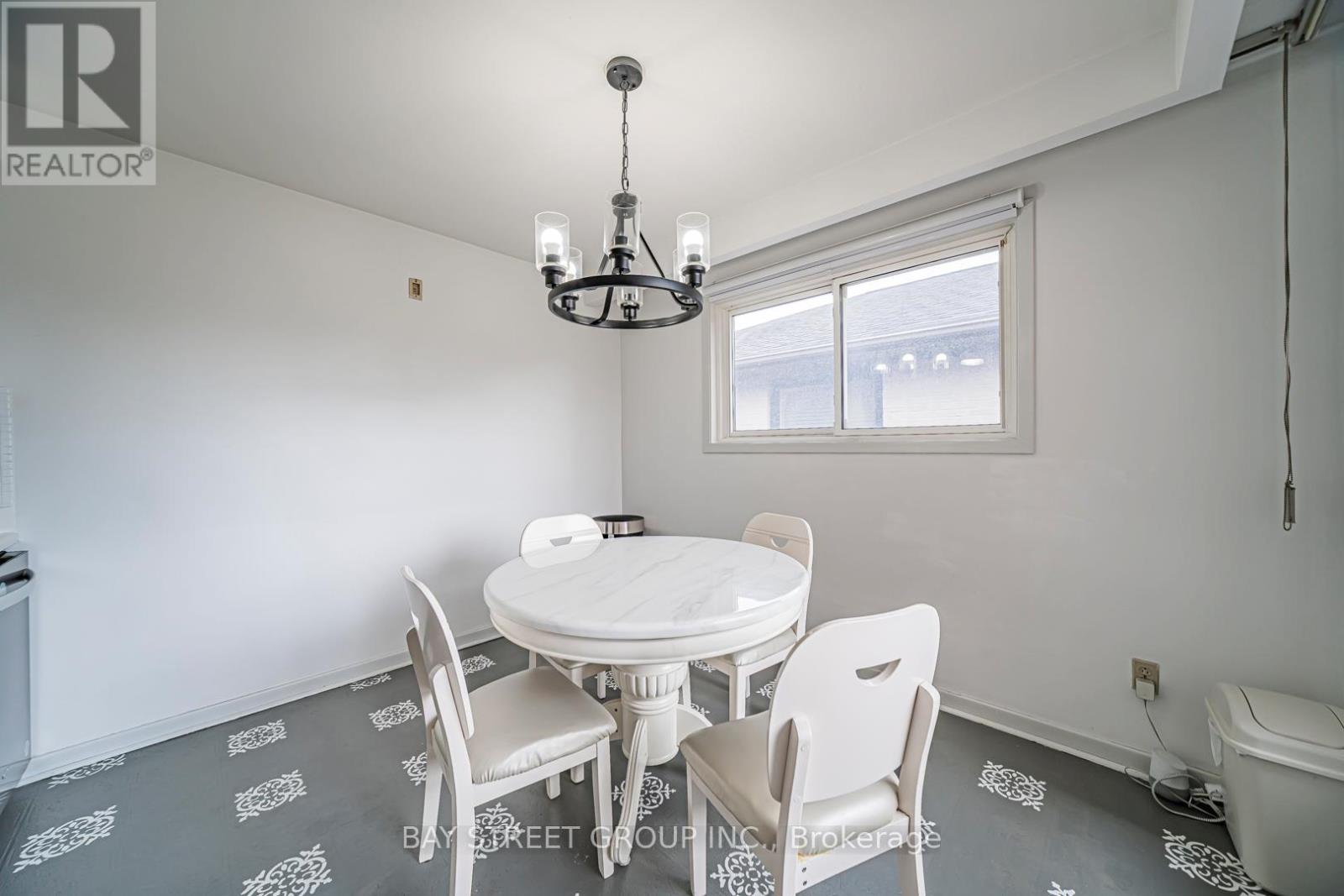 Upper - 1520 Brentano Boulevard, Mississauga, Ontario  L4X 1A4 - Photo 49 - W12927028