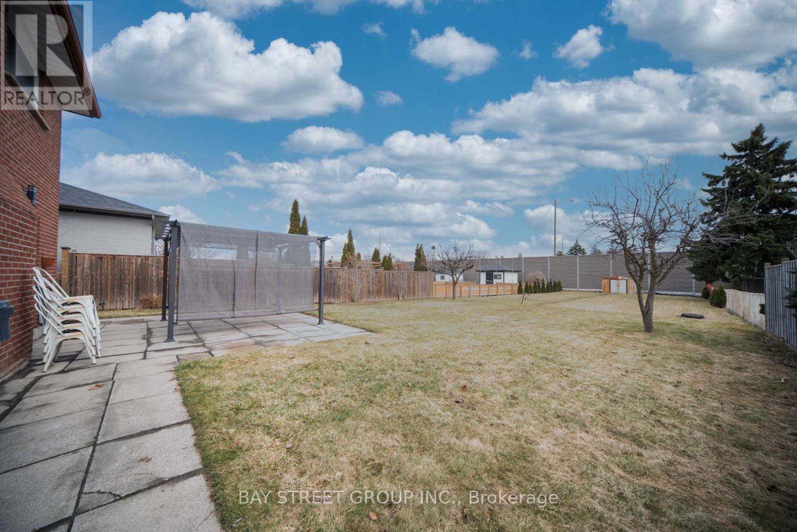 Upper - 1520 Brentano Boulevard, Mississauga, Ontario  L4X 1A4 - Photo 7 - W12927028