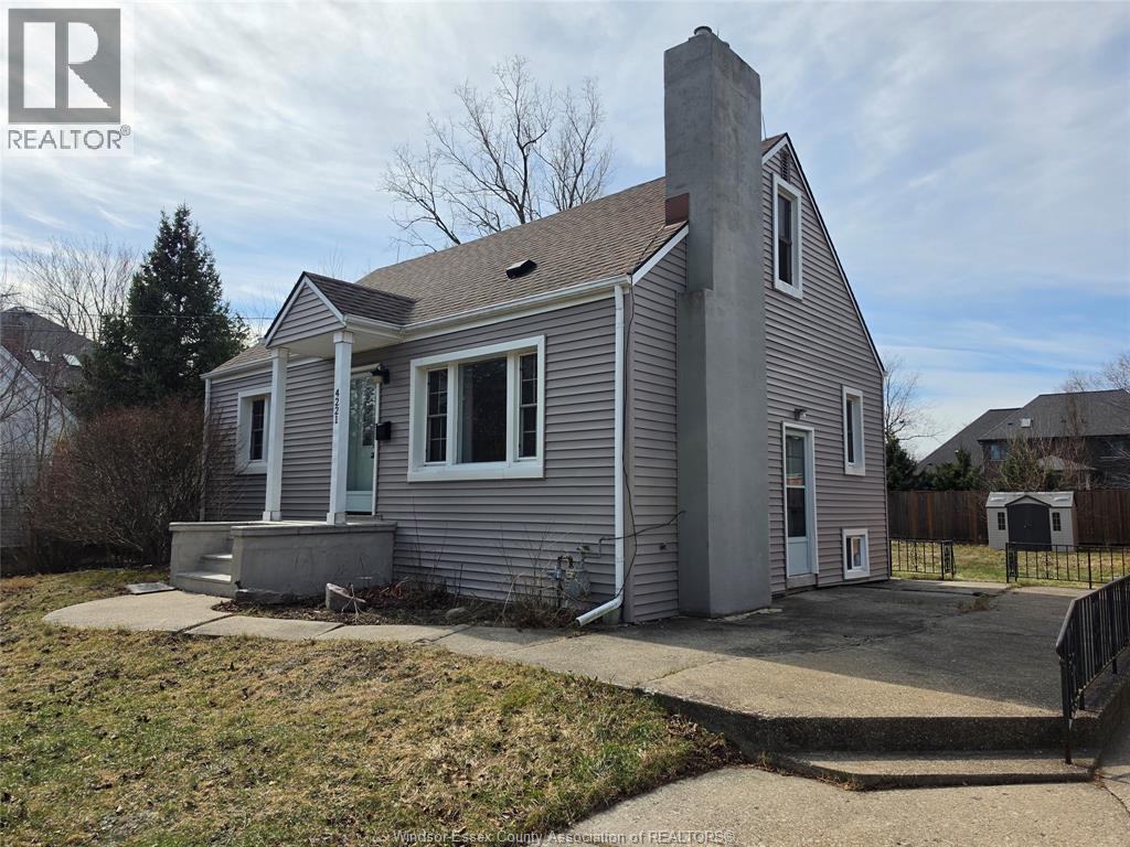 4221 Kennedy Drive East, Windsor, Ontario  N9G 1Y1 - Photo 1 - 26005715