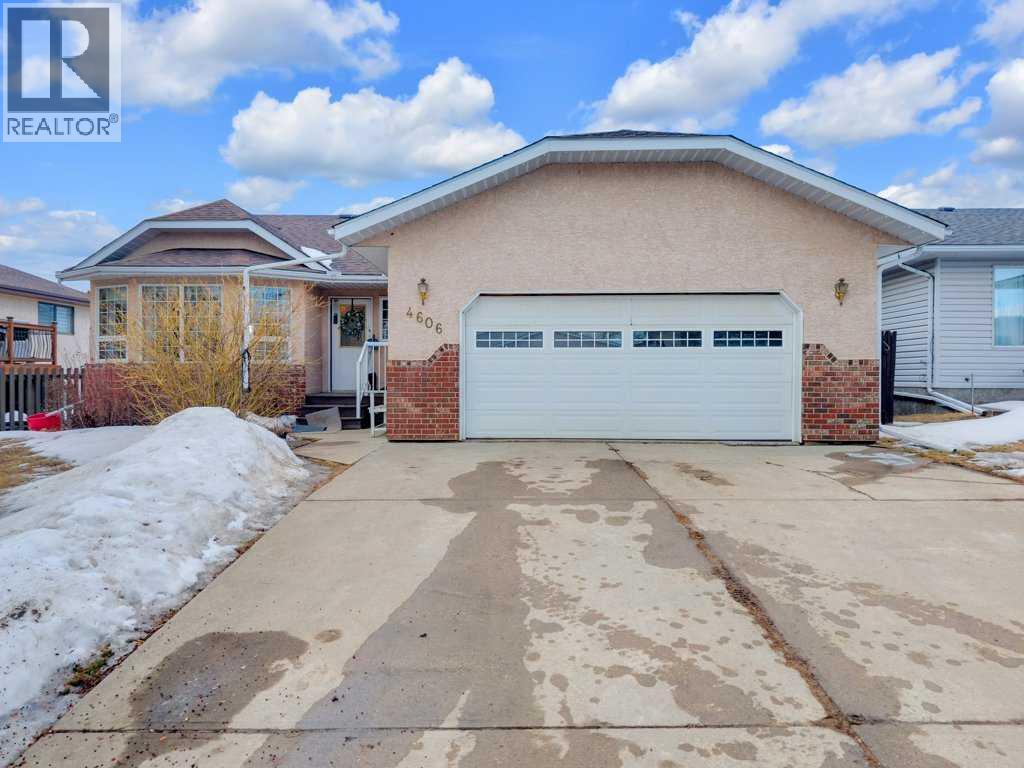 4606 53 Street, Rimbey, Alberta  T0C 2J0 - Photo 2 - A2295070