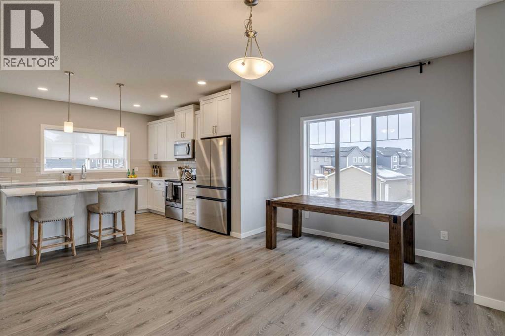 221 Sundown Road, Cochrane, Alberta  T4C 2M6 - Photo 25 - A2283831