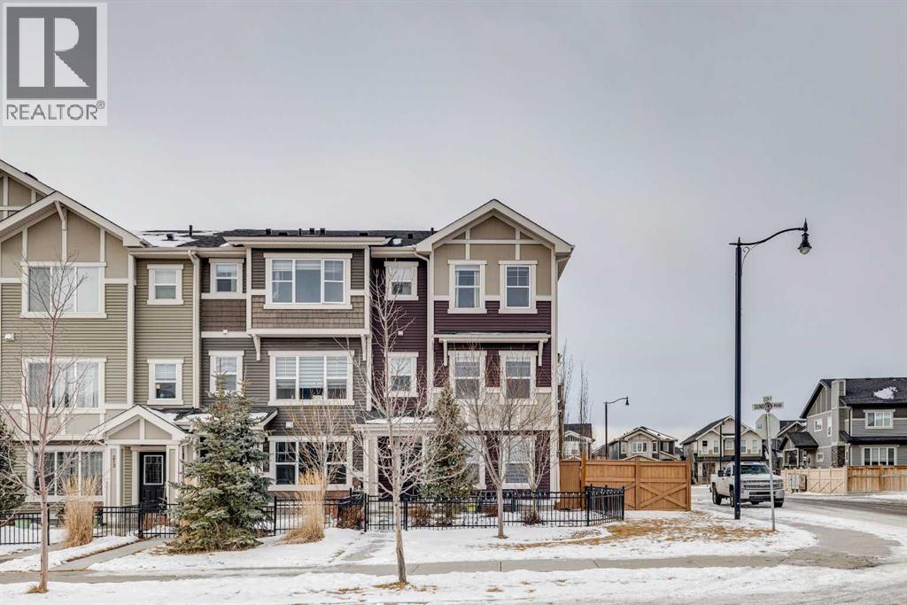 221 Sundown Road, Cochrane, Alberta  T4C 2M6 - Photo 32 - A2283831