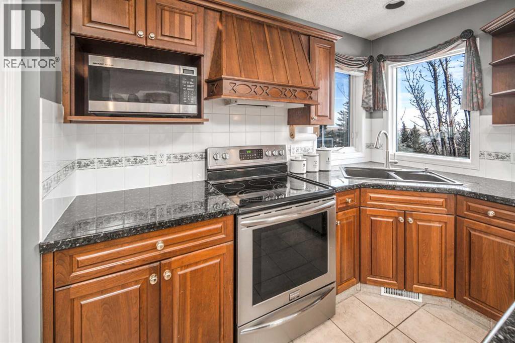 143 Hamptons Terrace Nw, Calgary, Alberta  T3A 5S3 - Photo 10 - A2294587